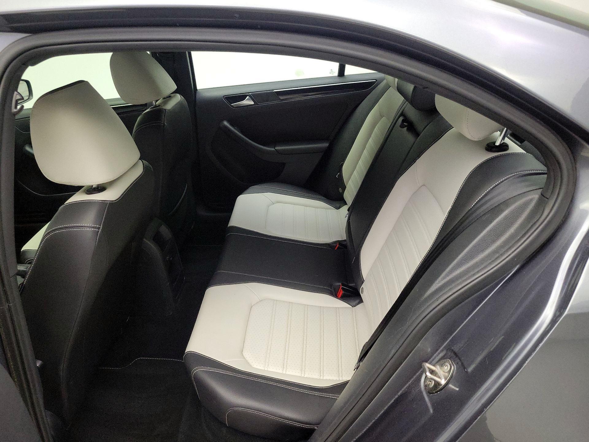 Thumbnail: 2015 Volkswagen Jetta - 20