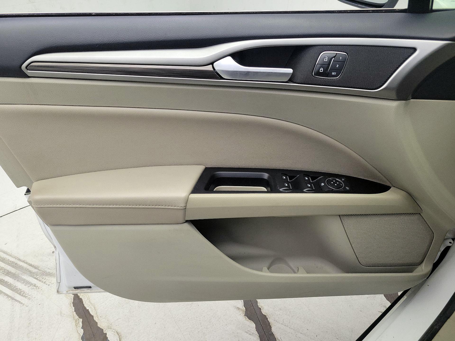 Thumbnail: 2019 Ford Fusion - 12