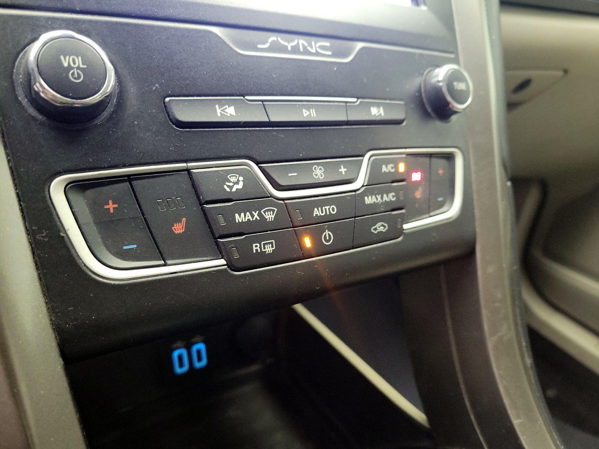 Thumbnail: 2019 Ford Fusion - 16