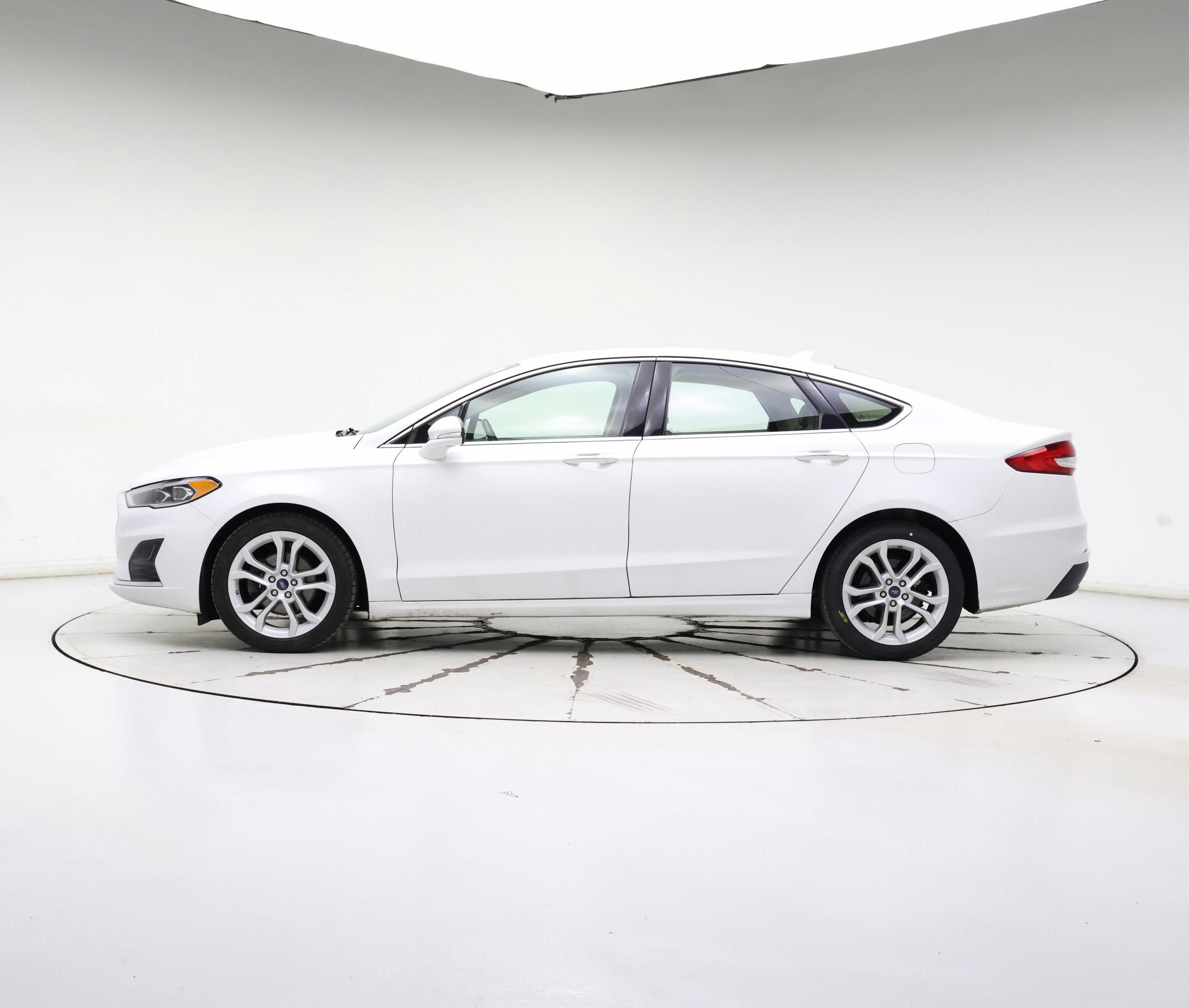 Thumbnail: 2019 Ford Fusion - 3