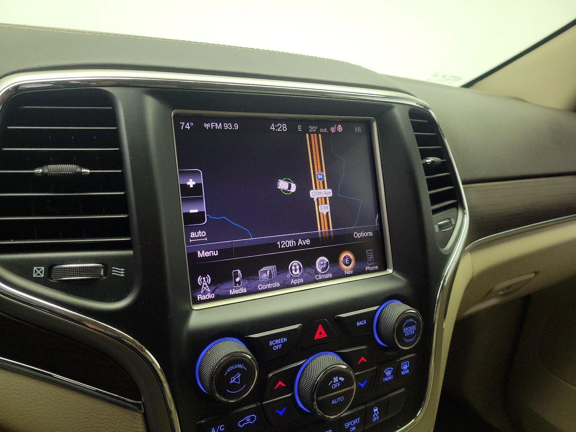 Thumbnail: 2016 Jeep Grand Cherokee - 14