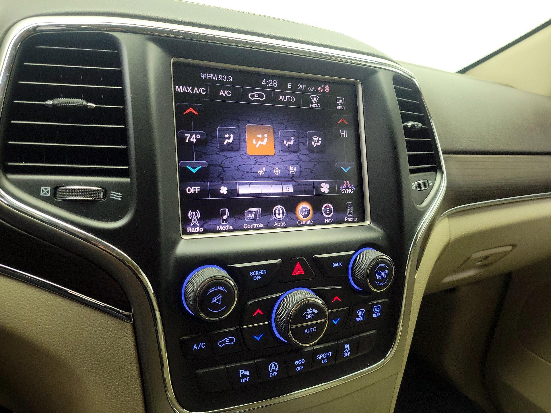 Thumbnail: 2016 Jeep Grand Cherokee - 17