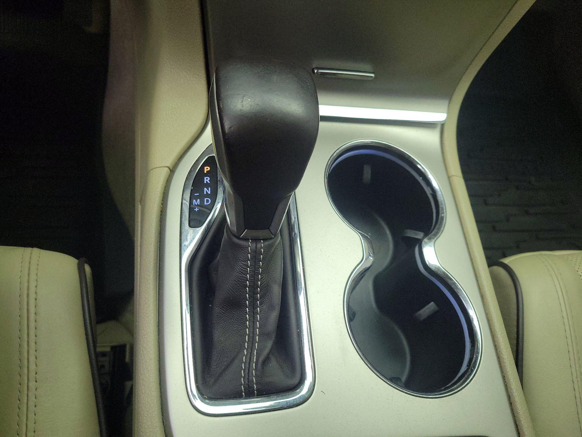 Thumbnail: 2016 Jeep Grand Cherokee - 18