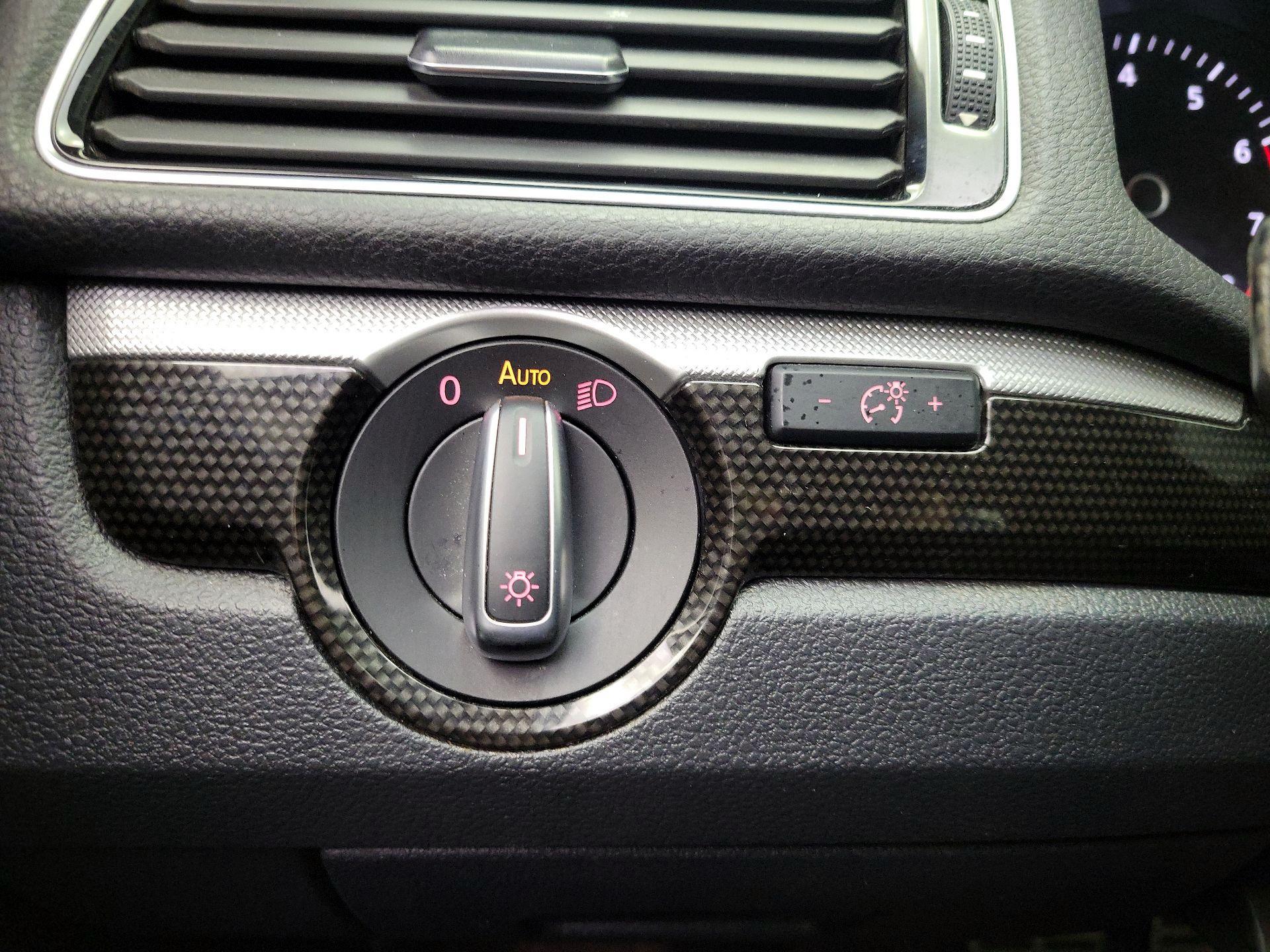 Thumbnail: 2019 Volkswagen Passat - 13