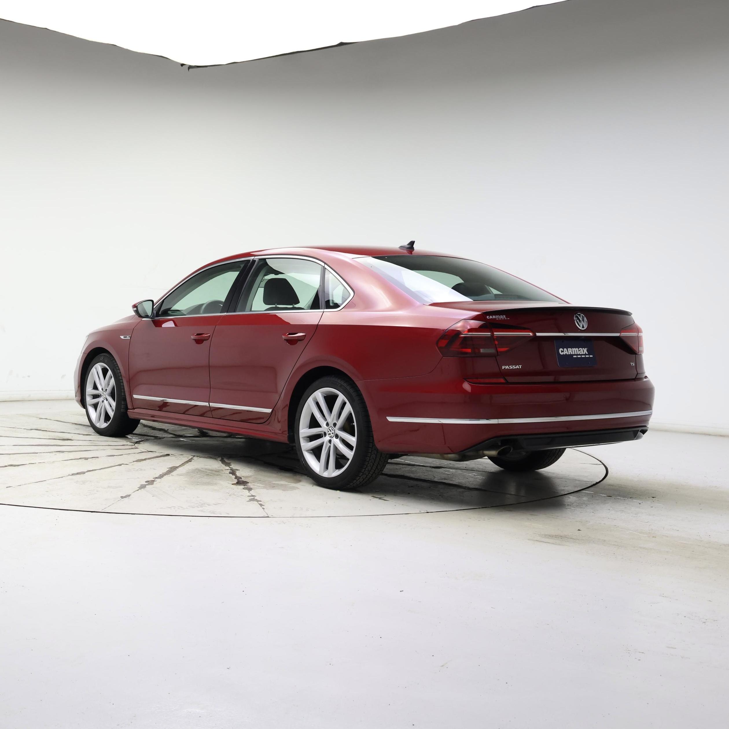 Thumbnail: 2019 Volkswagen Passat - 2