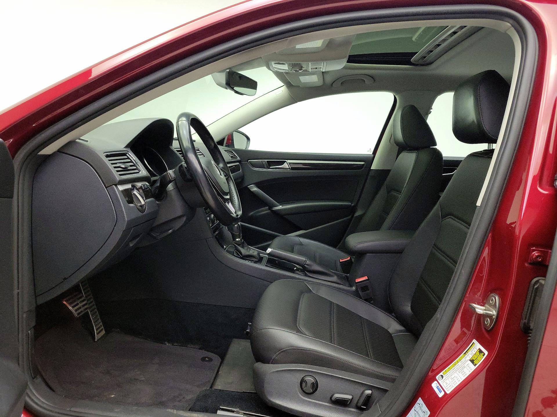 Thumbnail: 2019 Volkswagen Passat - 19