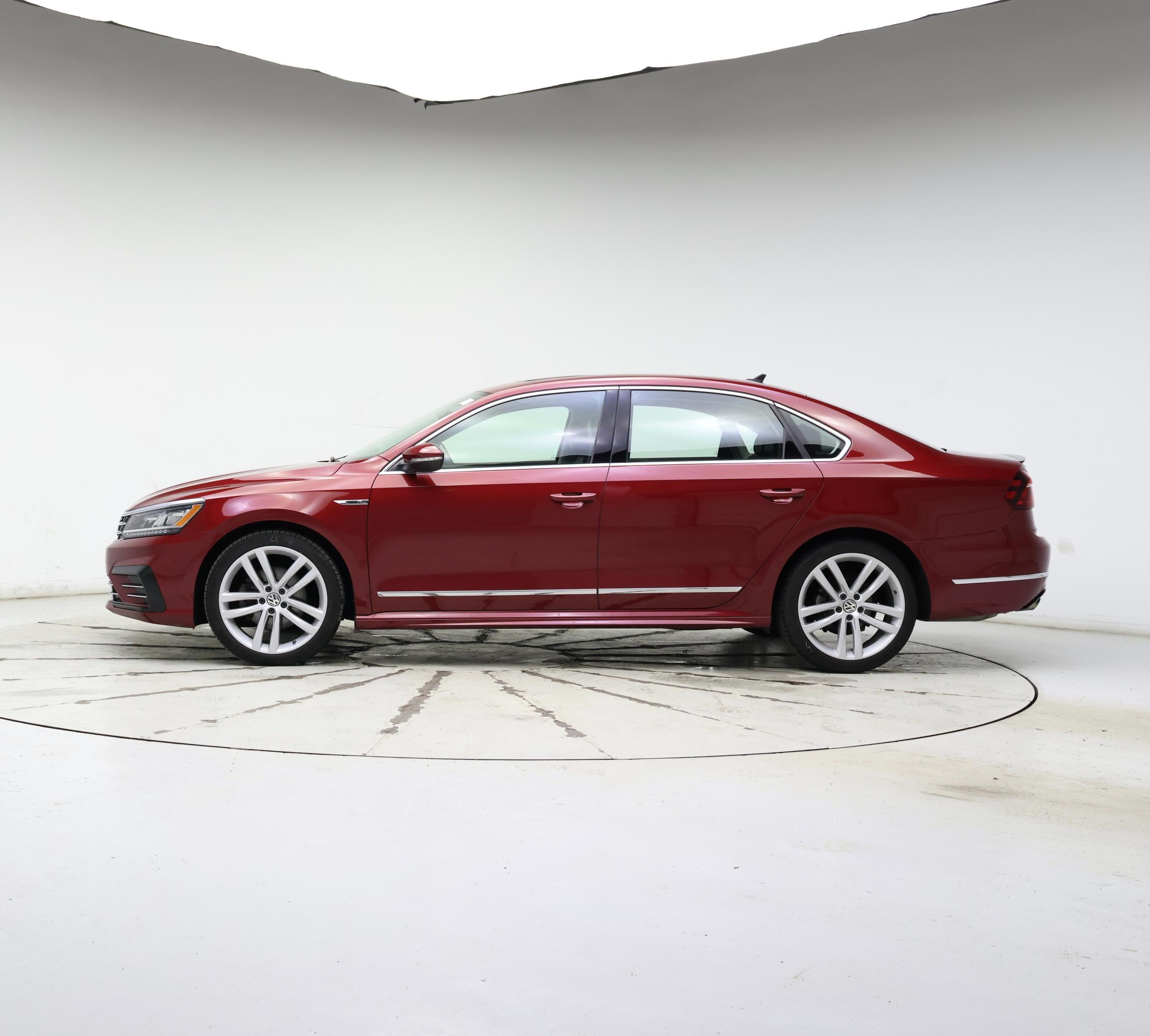 Thumbnail: 2019 Volkswagen Passat - 3