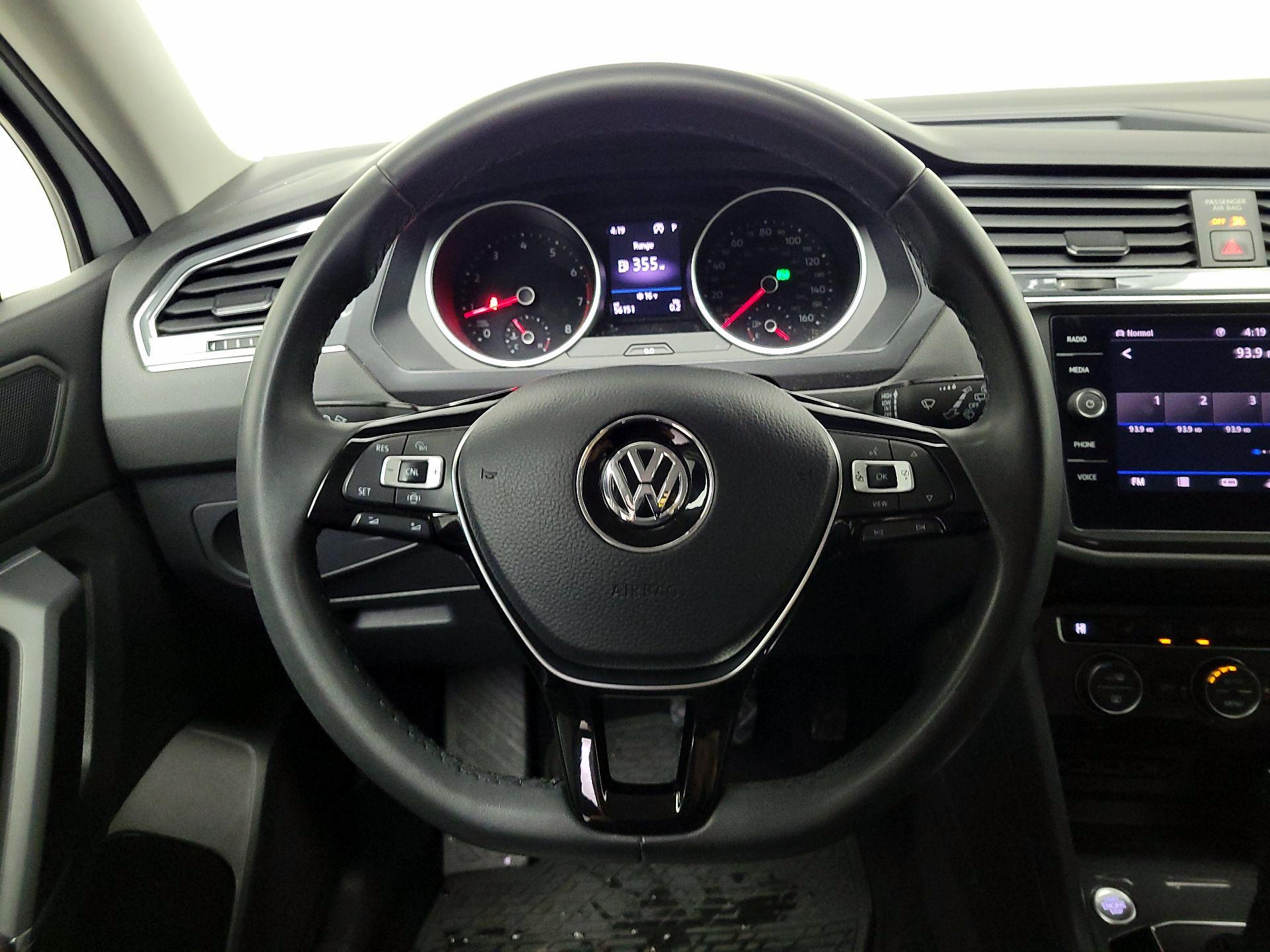 Thumbnail: 2020 Volkswagen Tiguan - 10