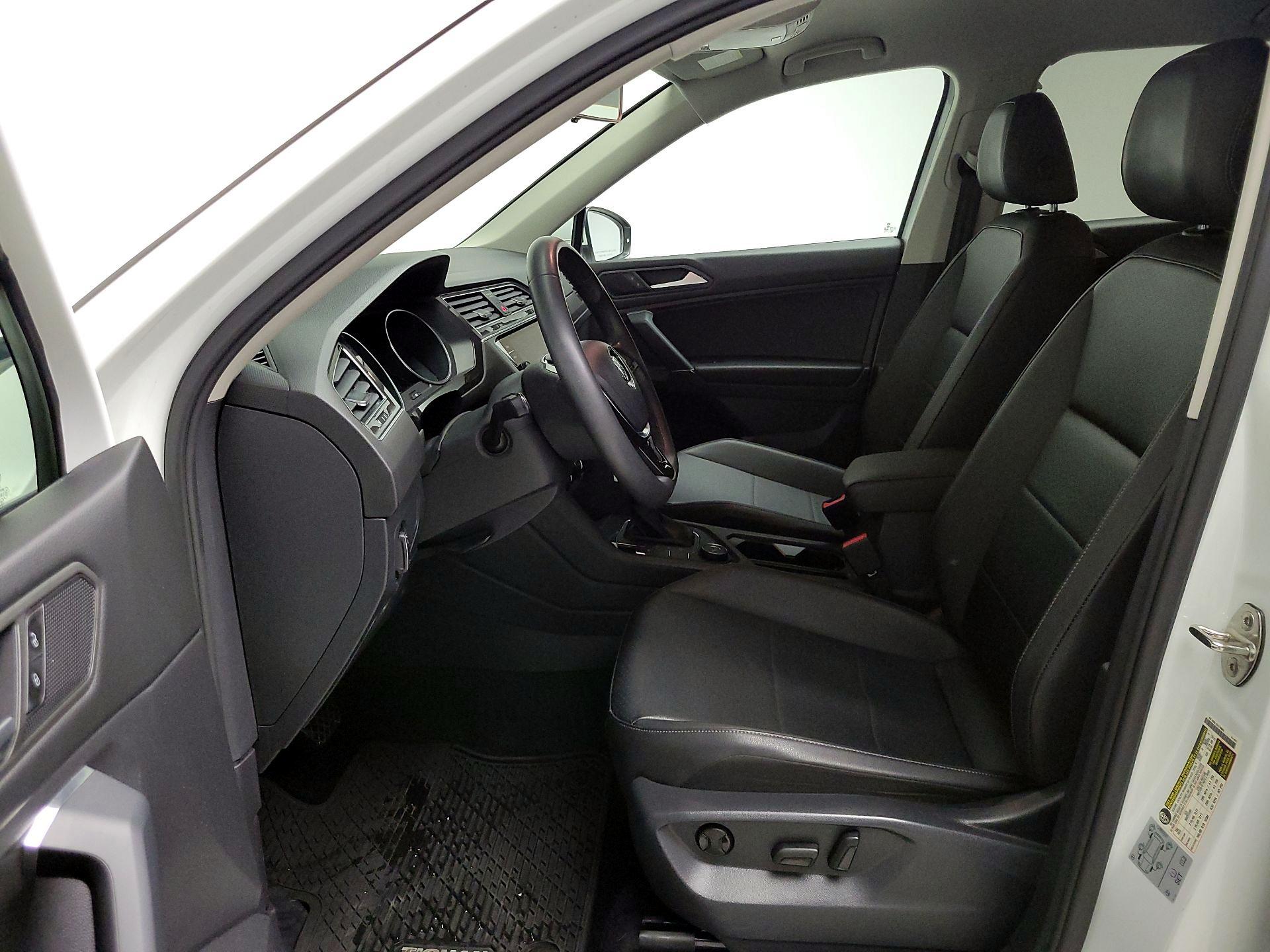 Thumbnail: 2020 Volkswagen Tiguan - 11