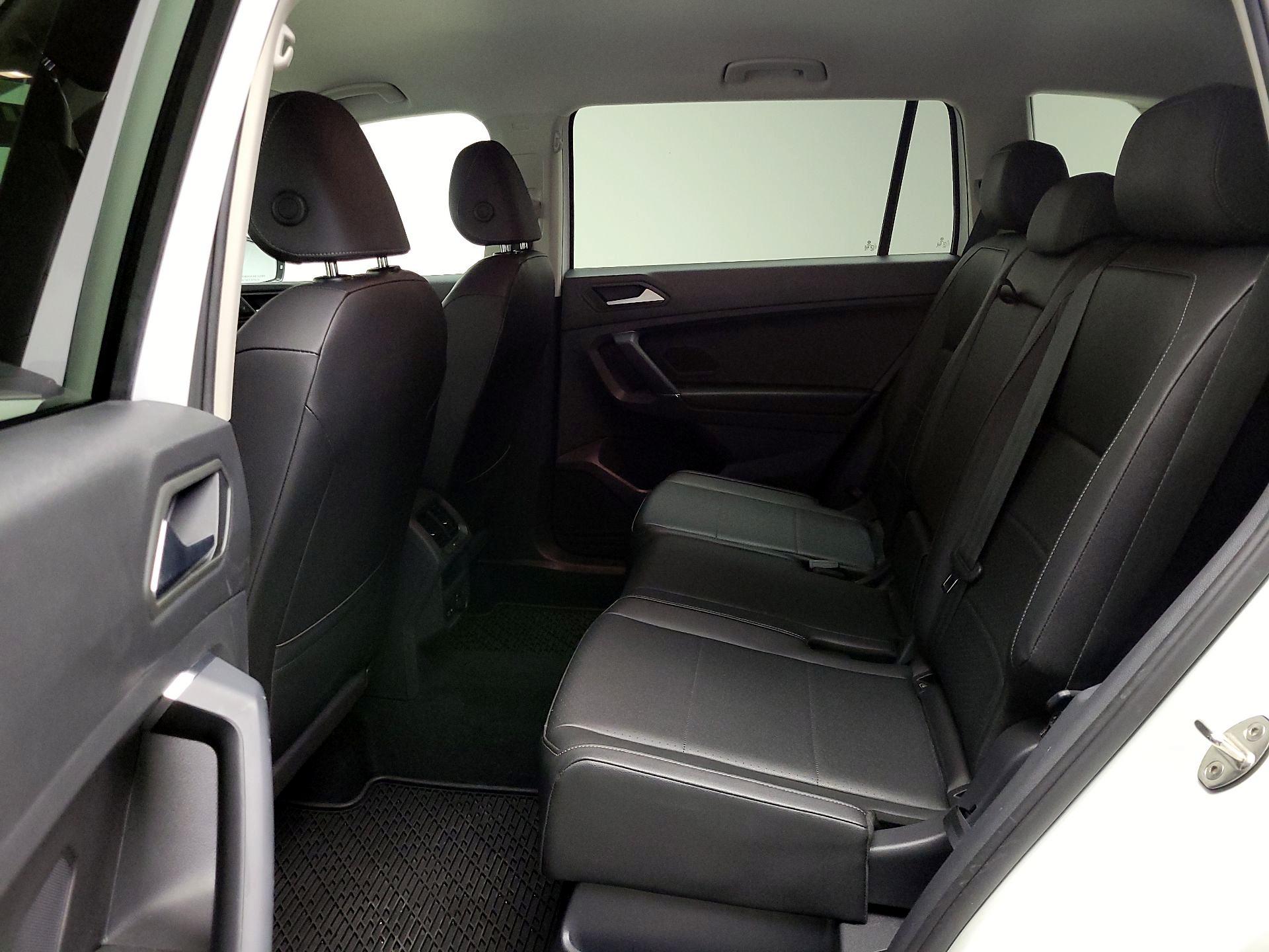 Thumbnail: 2020 Volkswagen Tiguan - 19