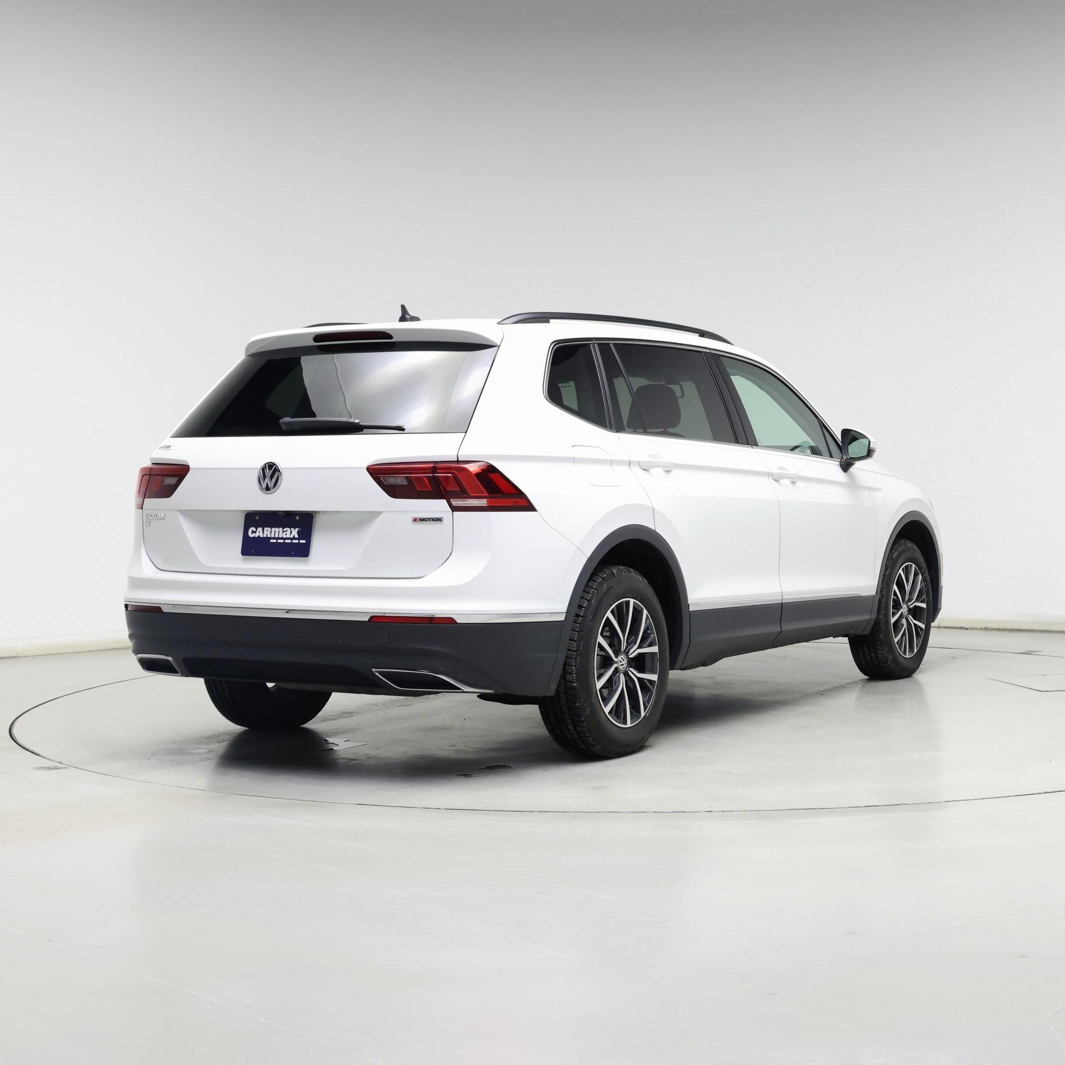 Thumbnail: 2020 Volkswagen Tiguan - 8