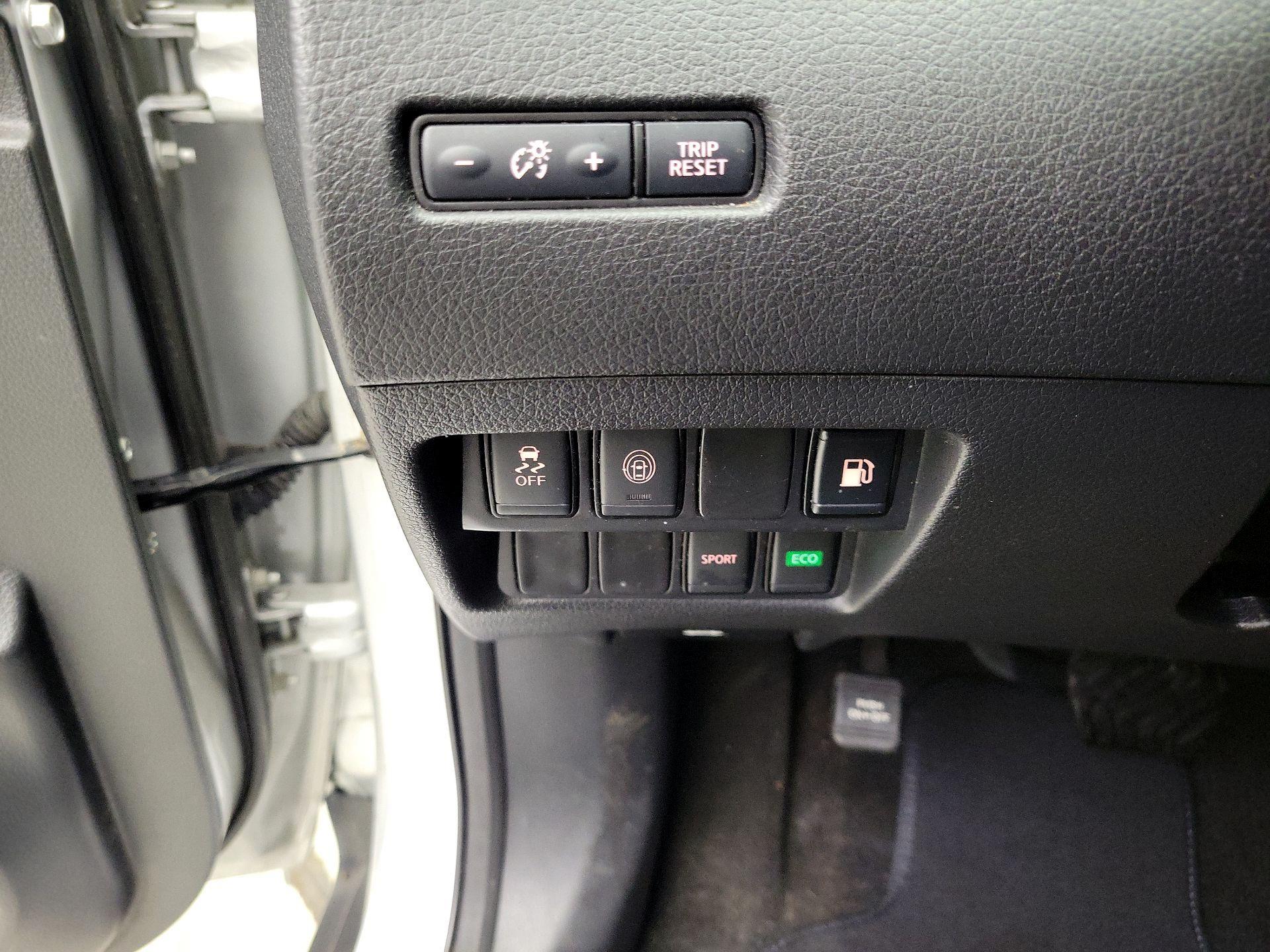 Thumbnail: 2019 Nissan Rogue - 13