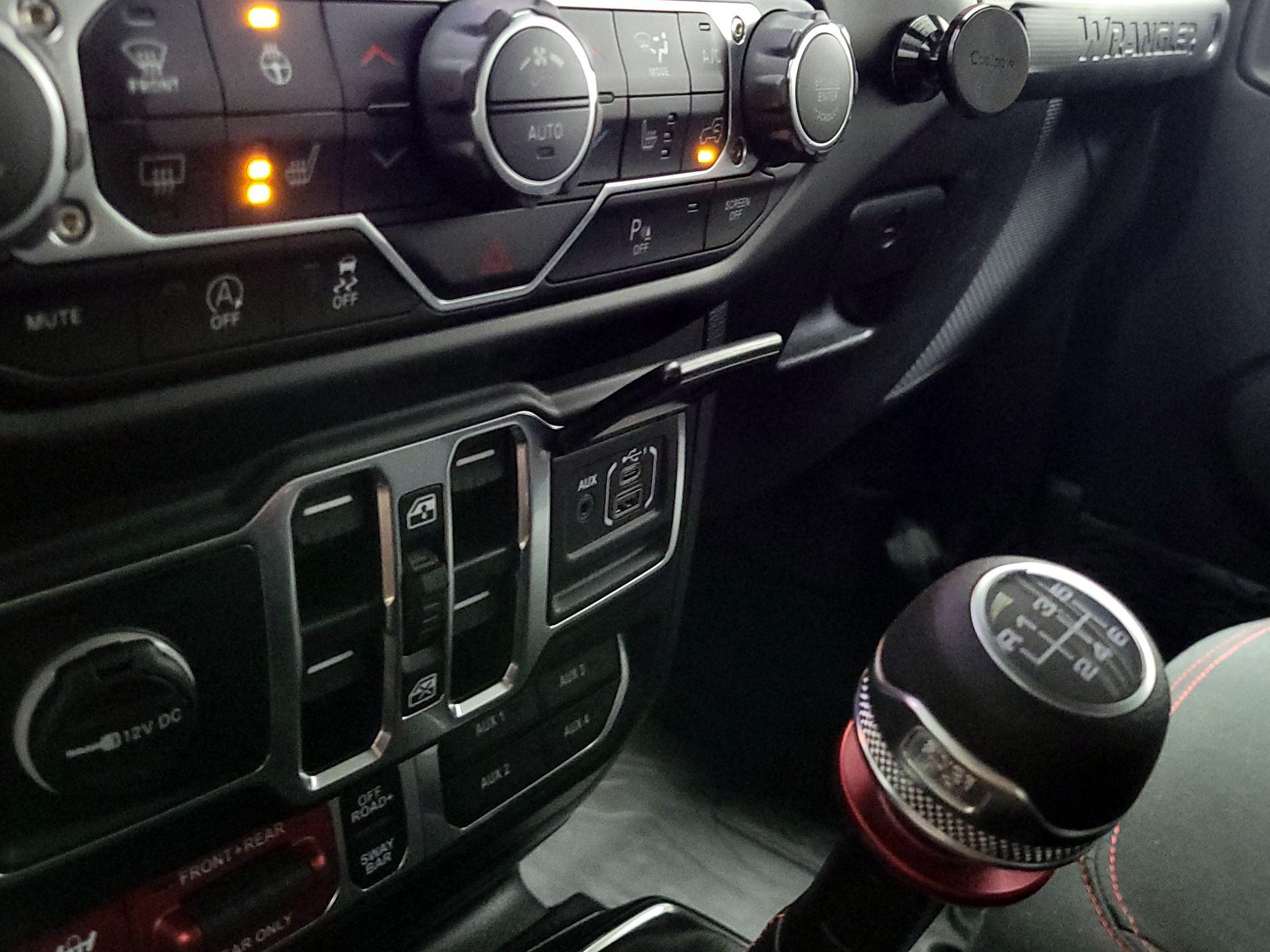 Thumbnail: 2023 Jeep Wrangler - 18