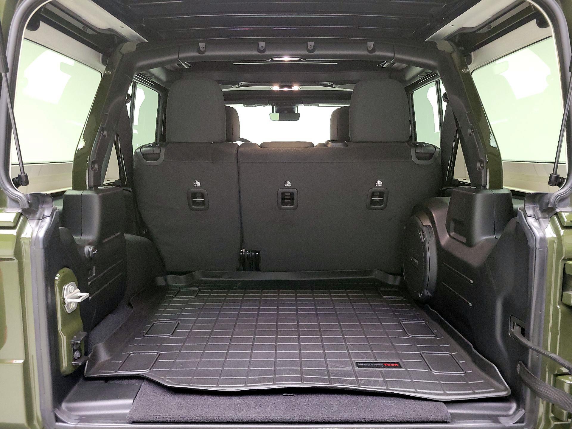 Thumbnail: 2023 Jeep Wrangler - 20