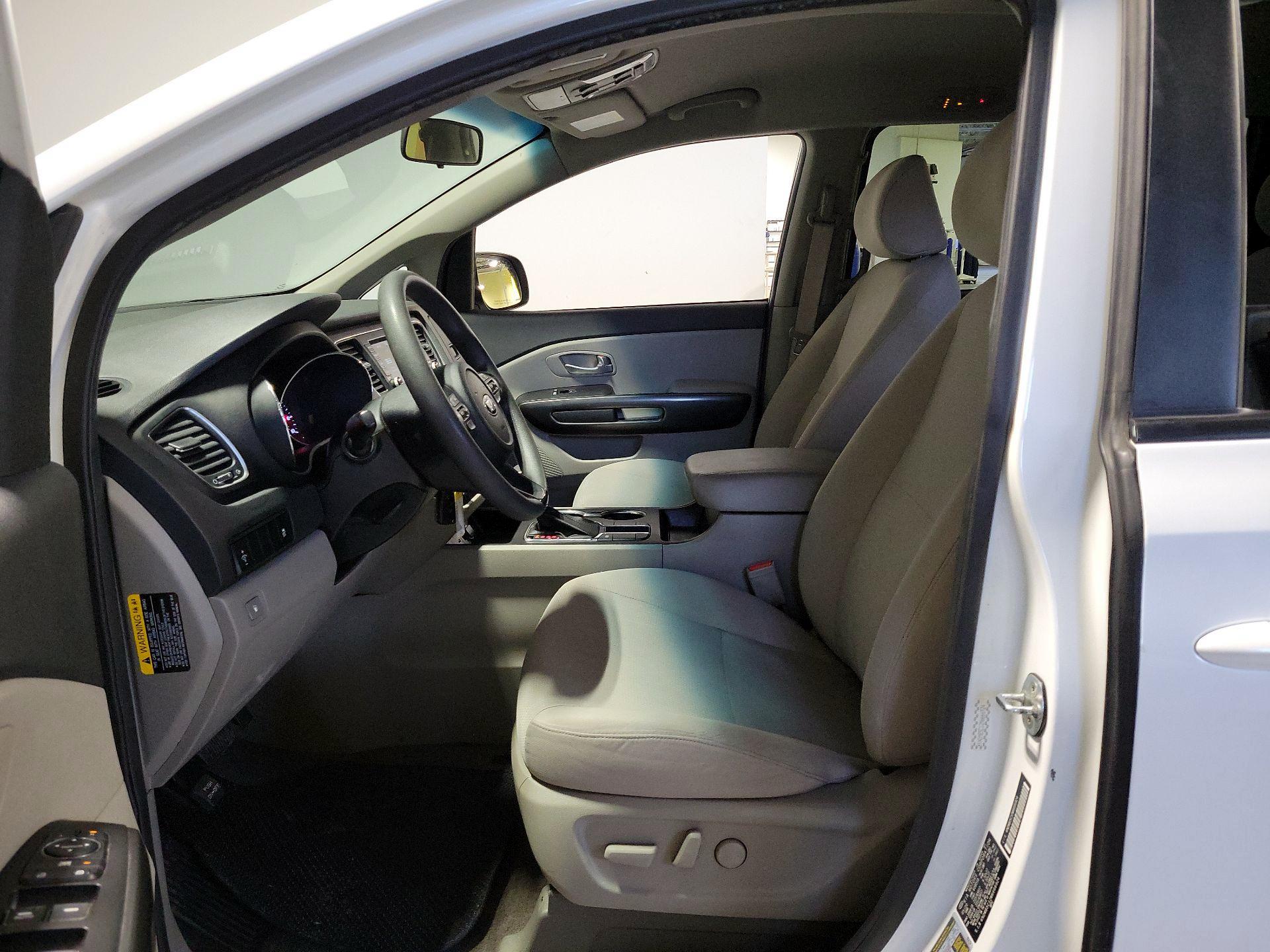 Thumbnail: 2021 Kia Sedona - 9