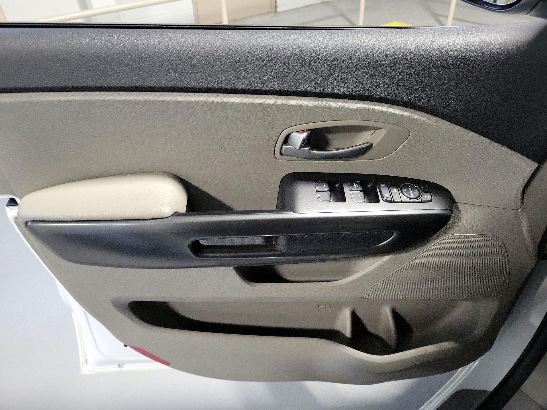 Thumbnail: 2021 Kia Sedona - 10