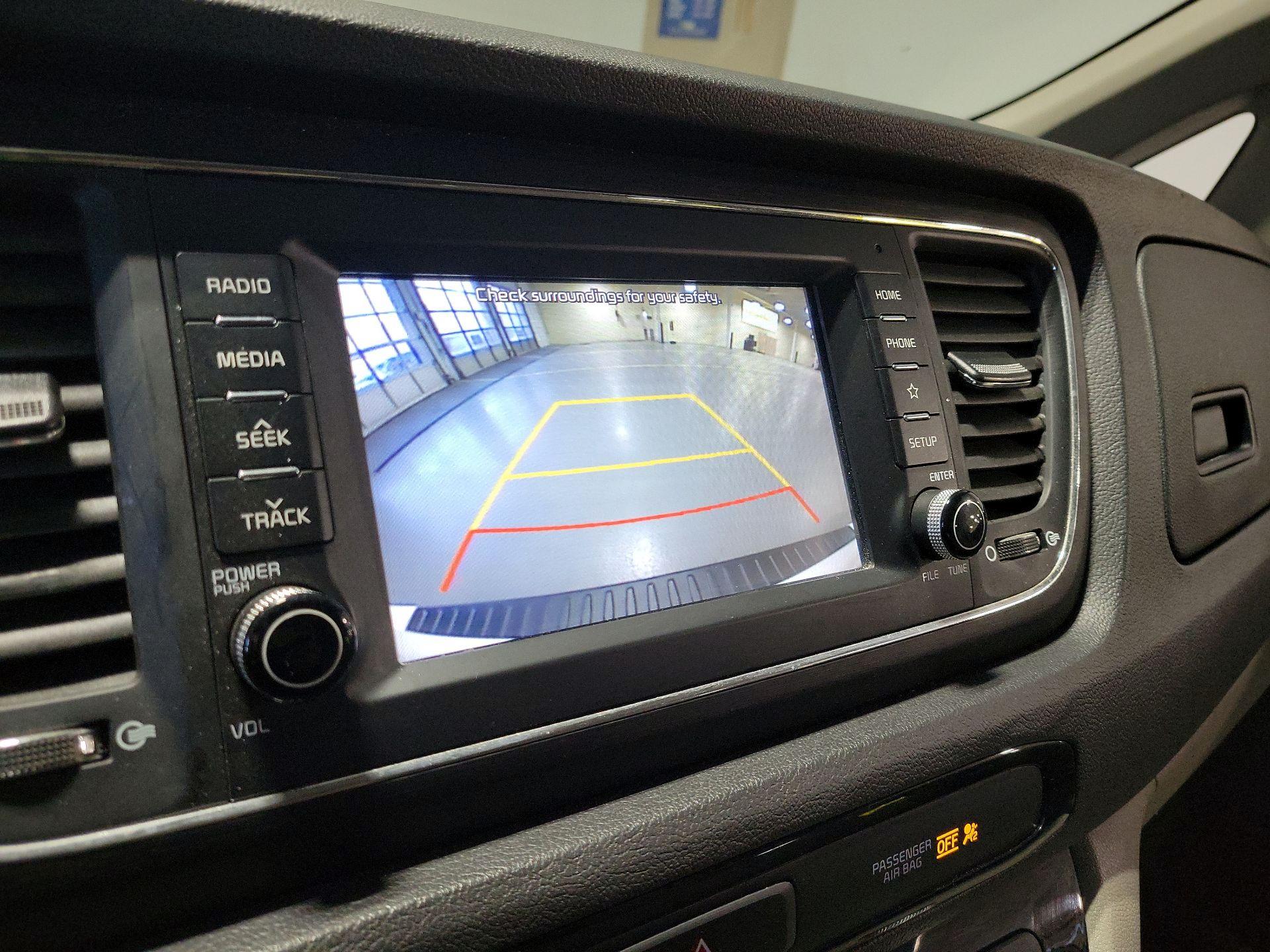 Thumbnail: 2021 Kia Sedona - 11