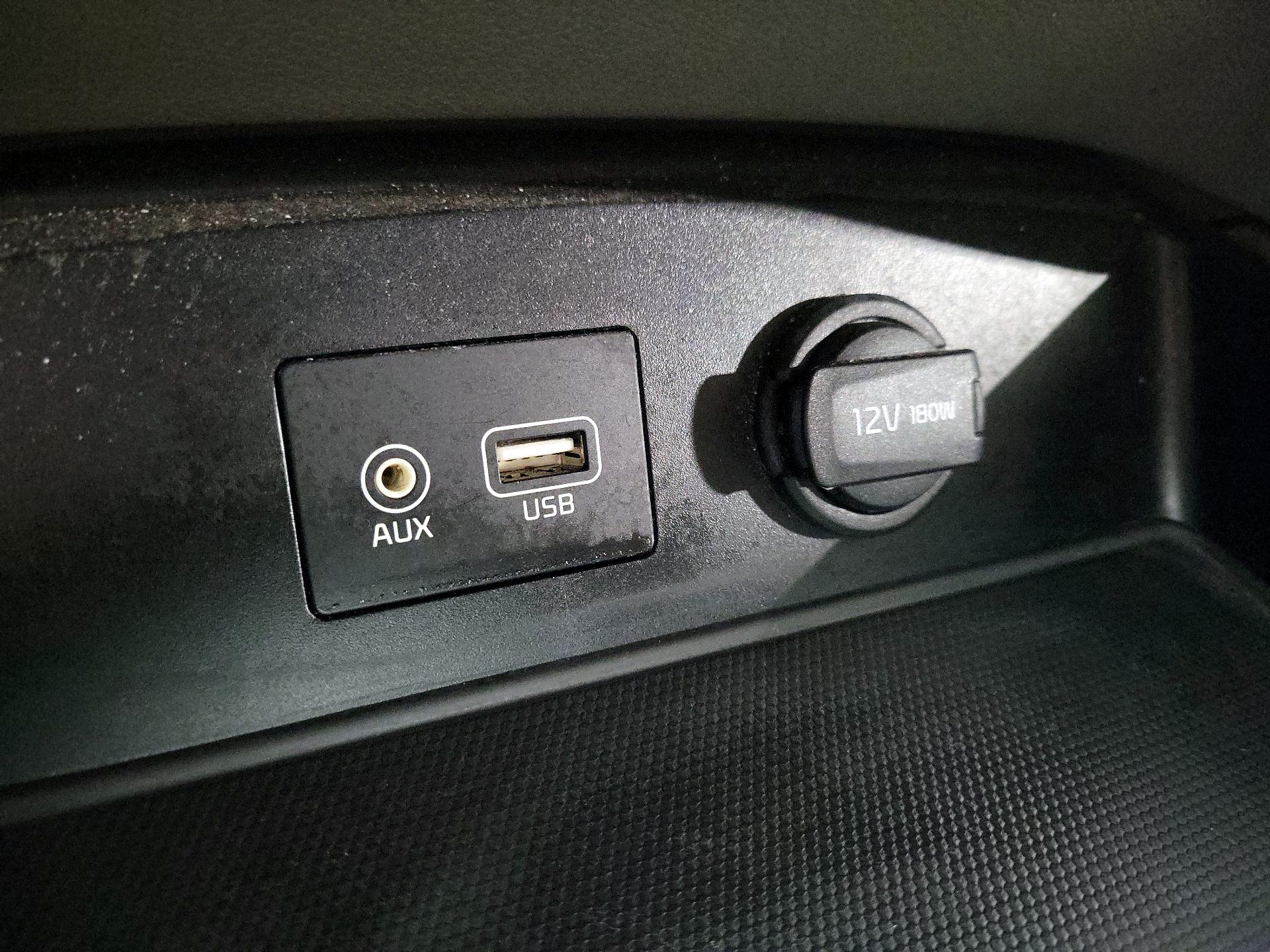 Thumbnail: 2021 Kia Sedona - 15