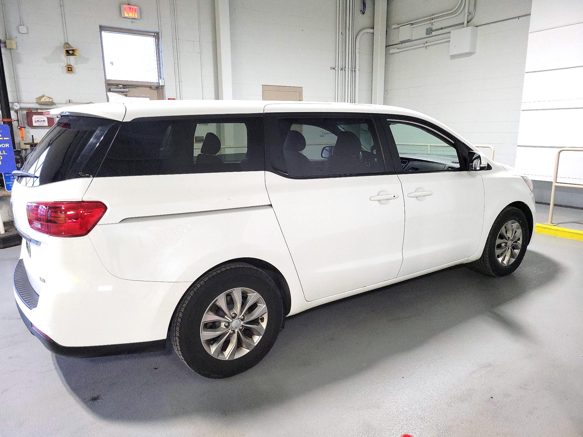 Thumbnail: 2021 Kia Sedona - 4