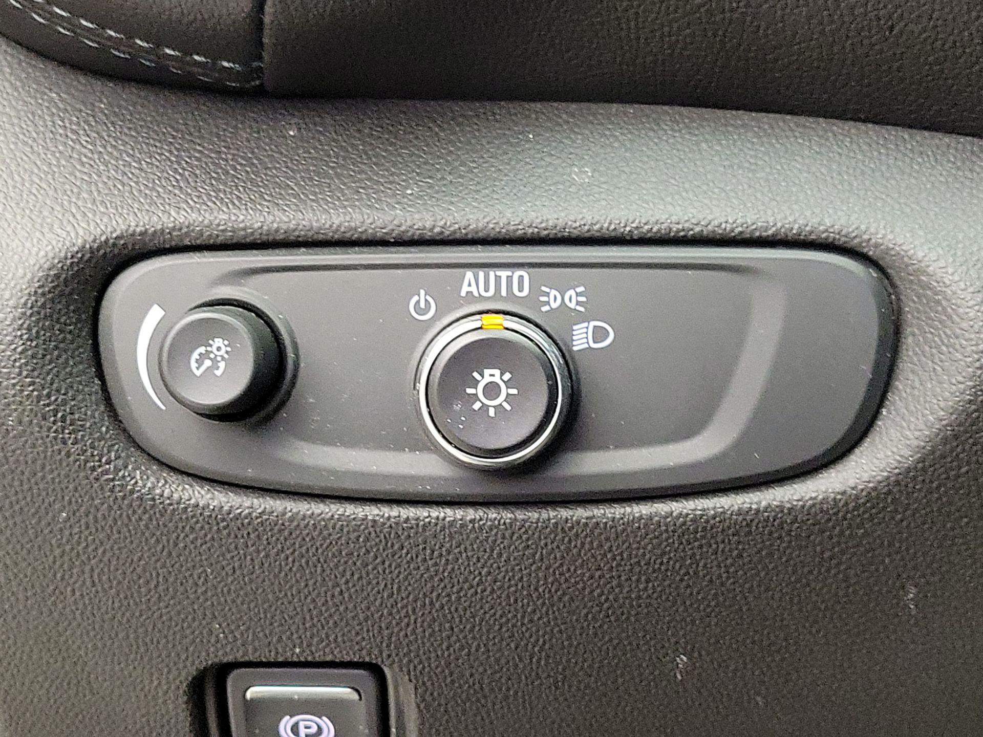 Thumbnail: 2020 Chevrolet Blazer - 13