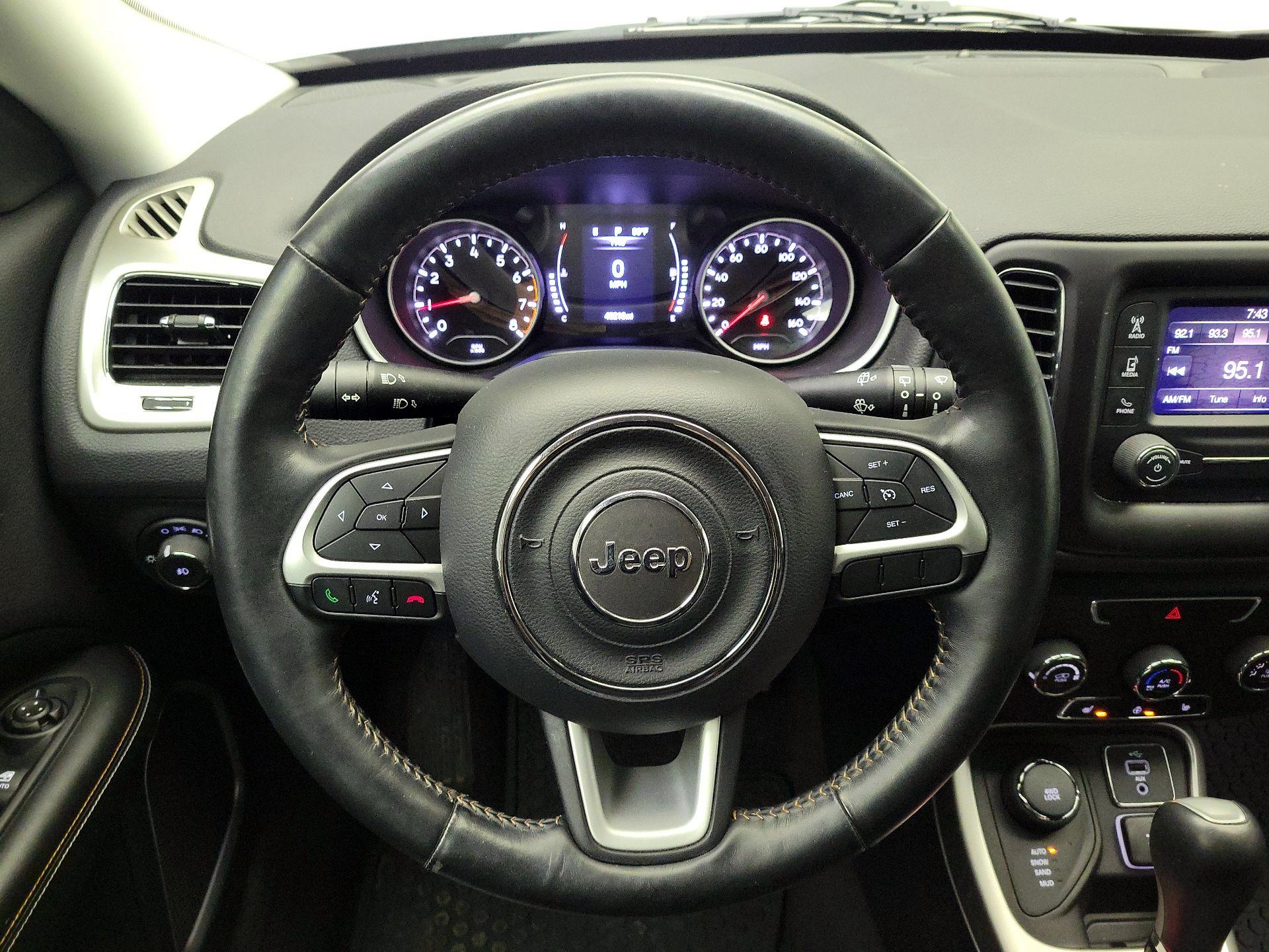 Thumbnail: 2018 Jeep Compass - 10