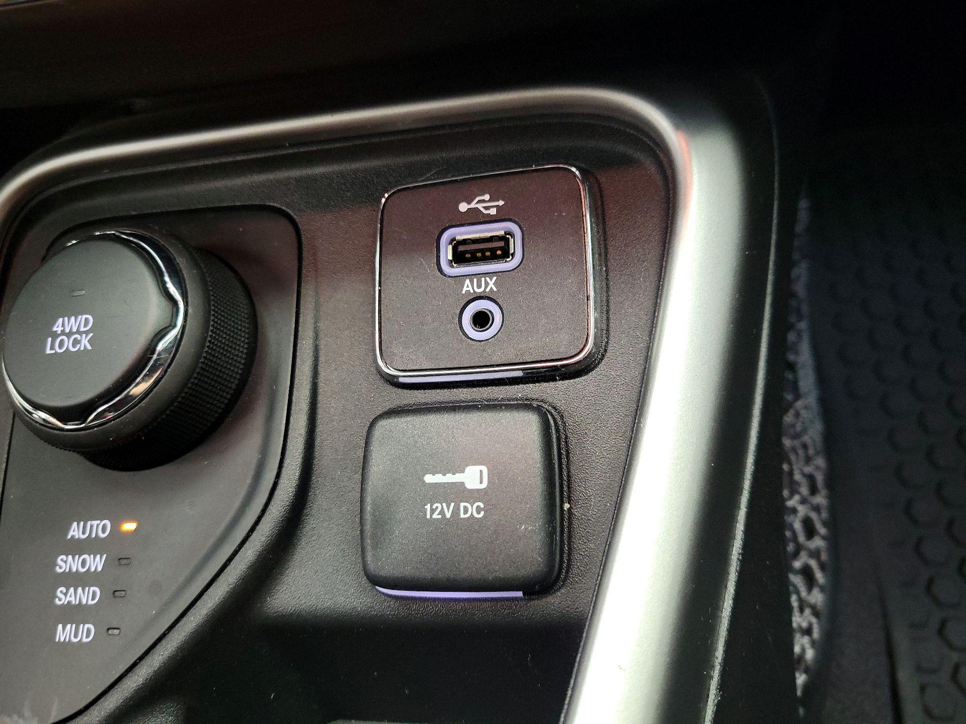 Thumbnail: 2018 Jeep Compass - 18