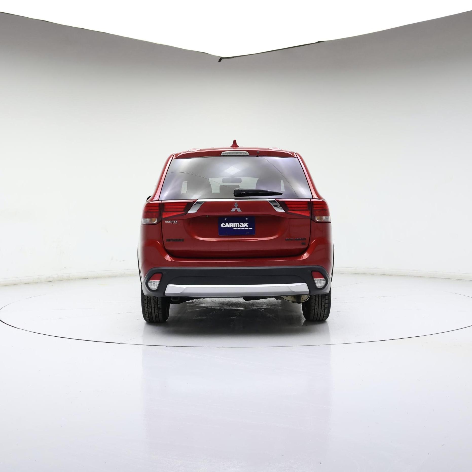 Thumbnail: 2017 Mitsubishi Outlander - 6