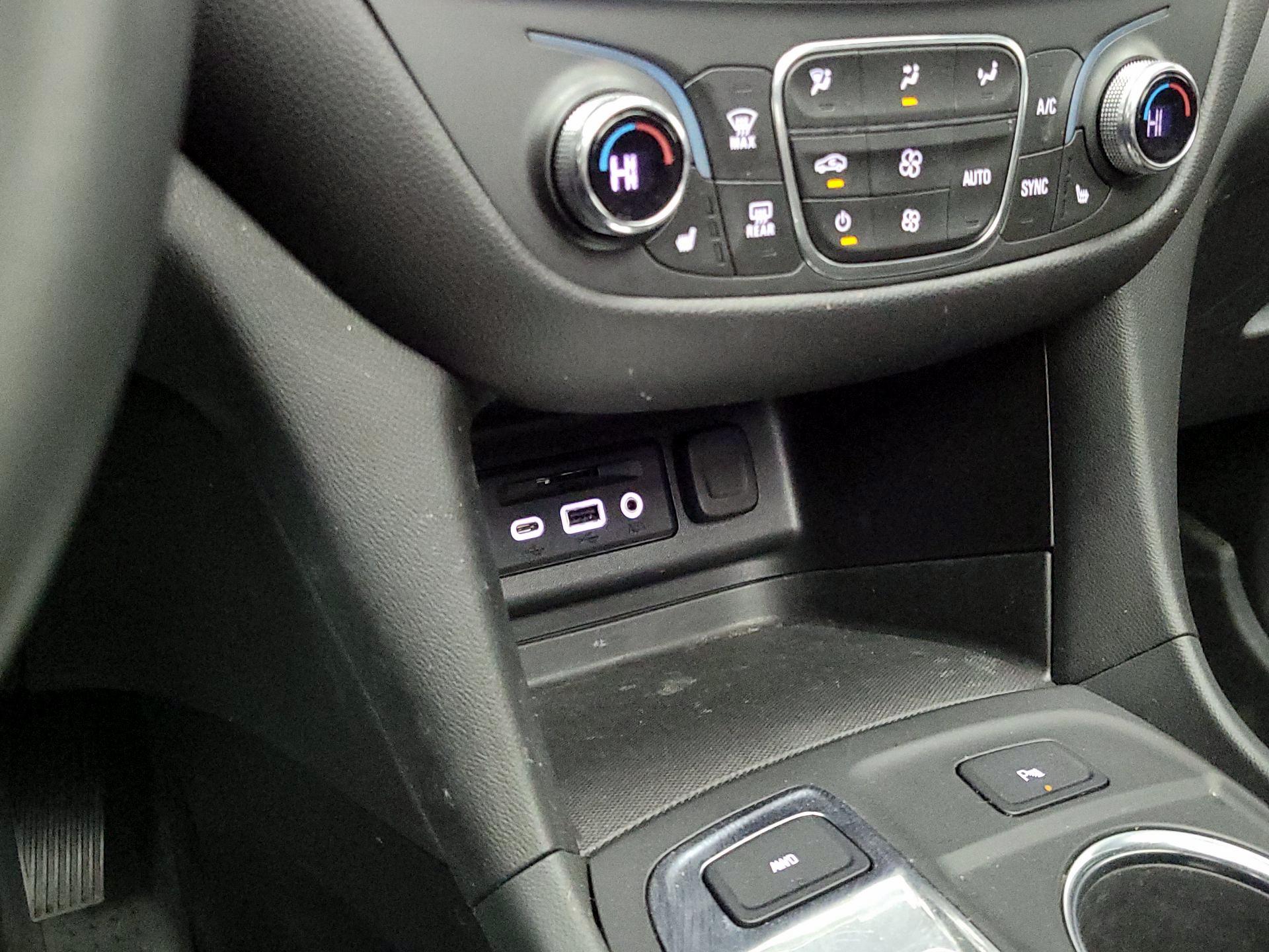 Thumbnail: 2024 Chevrolet Equinox - 18