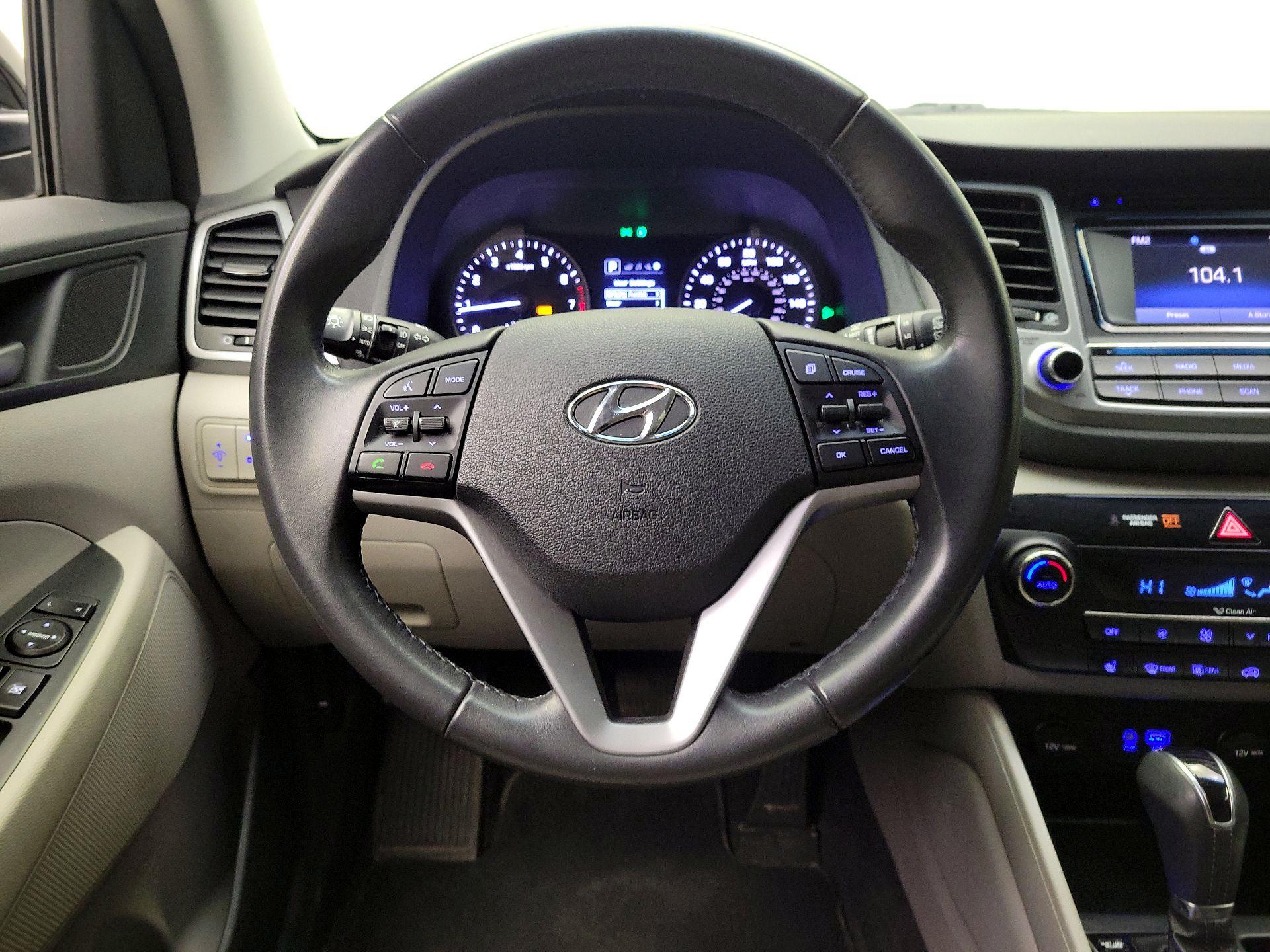 Thumbnail: 2017 Hyundai Tucson - 10