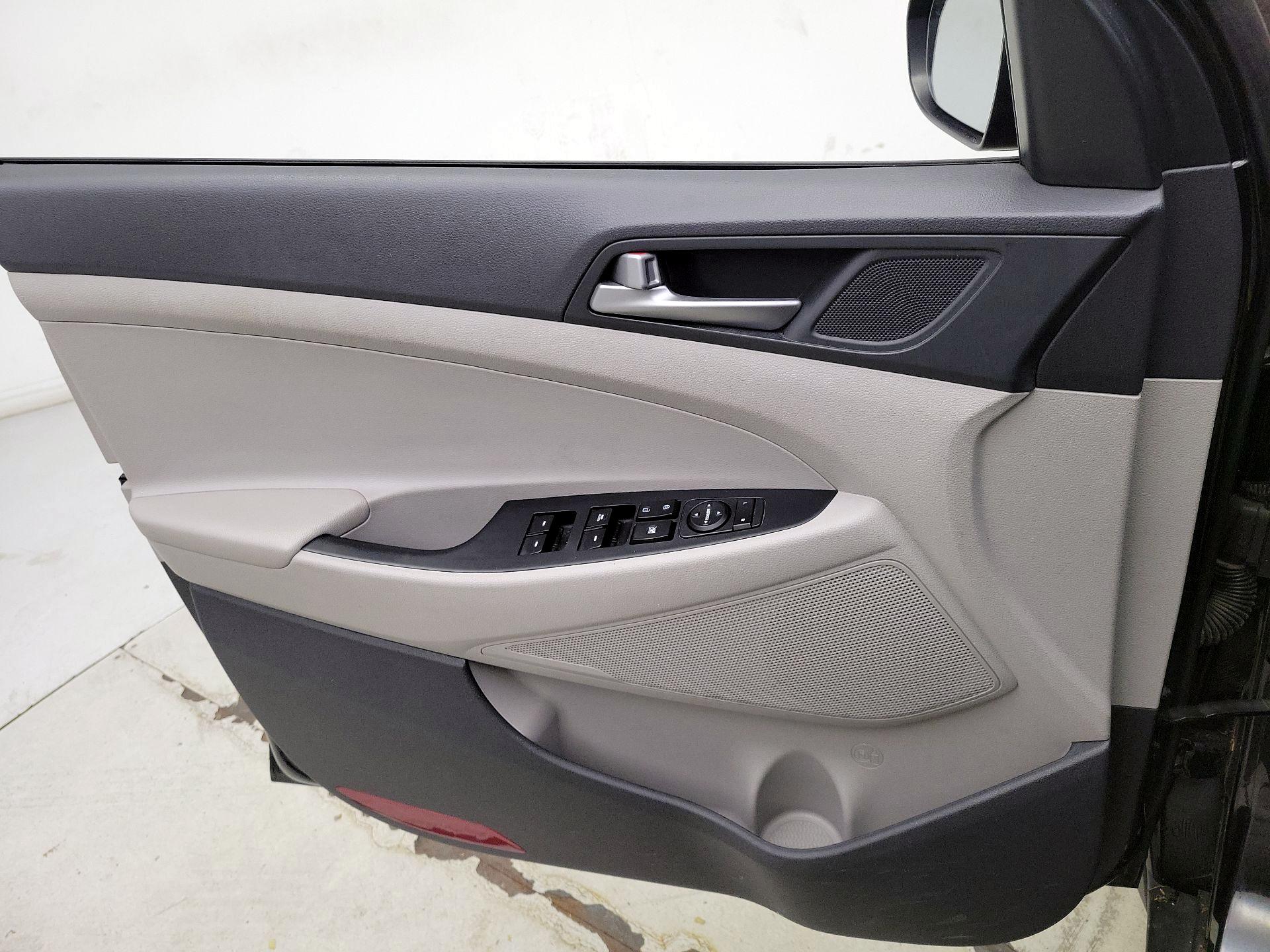 Thumbnail: 2017 Hyundai Tucson - 12