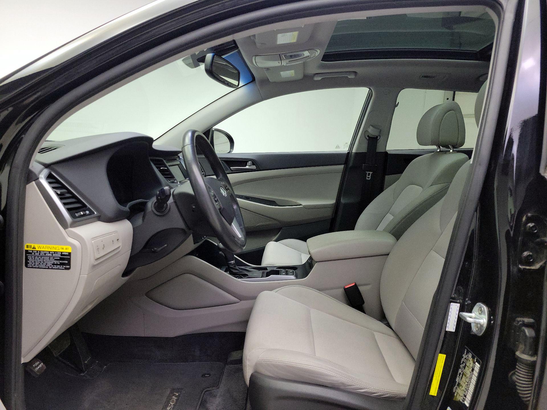 Thumbnail: 2017 Hyundai Tucson - 19