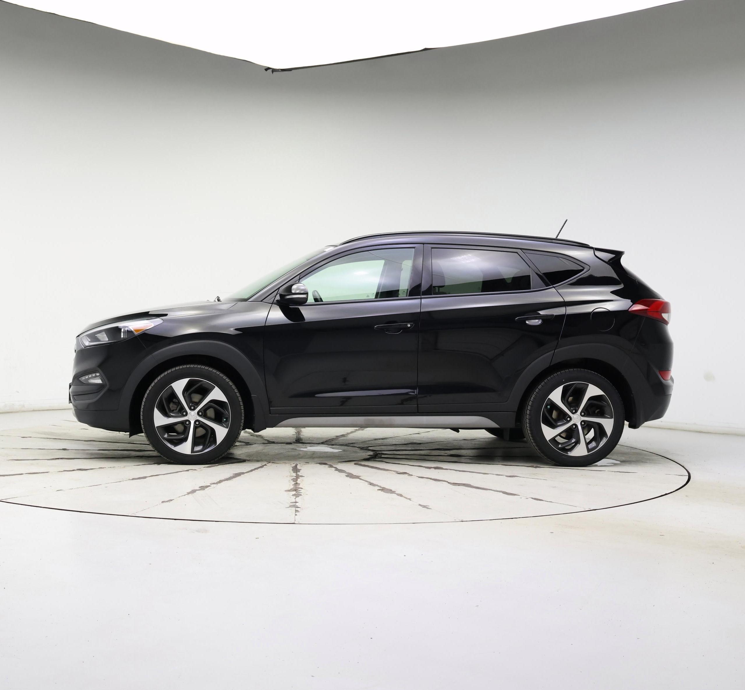Thumbnail: 2017 Hyundai Tucson - 3