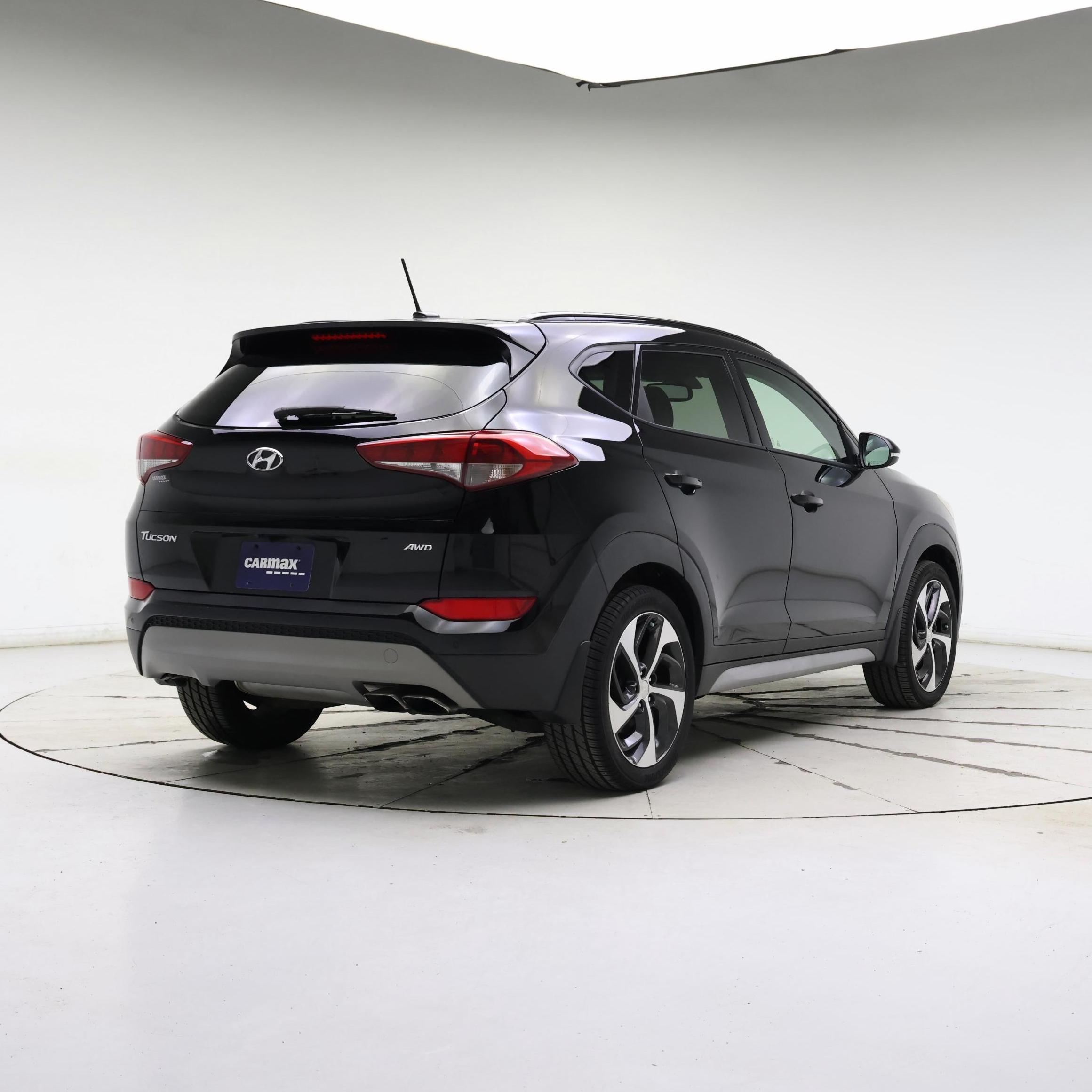 Thumbnail: 2017 Hyundai Tucson - 8