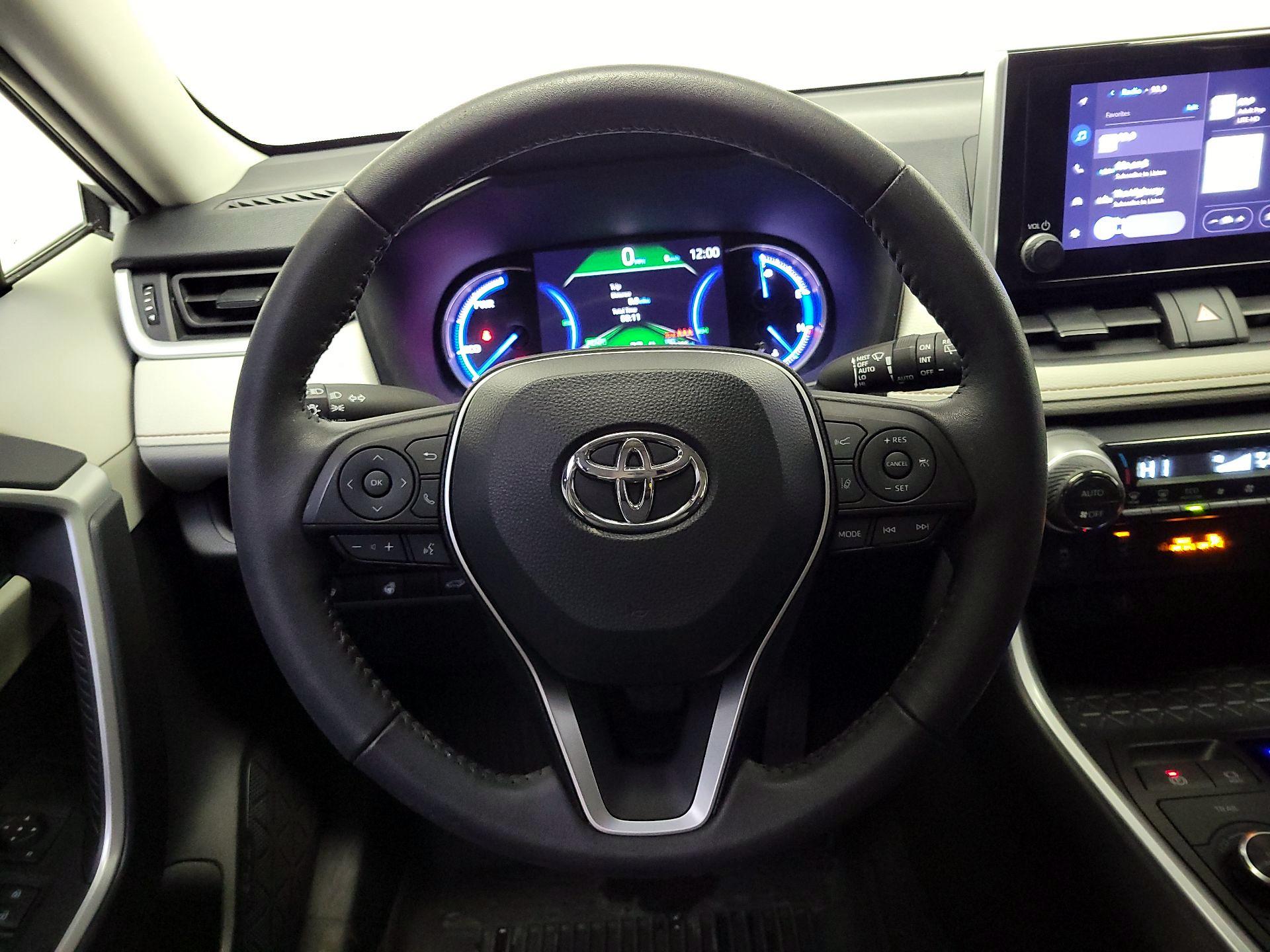 Thumbnail: 2024 Toyota RAV4 - 10