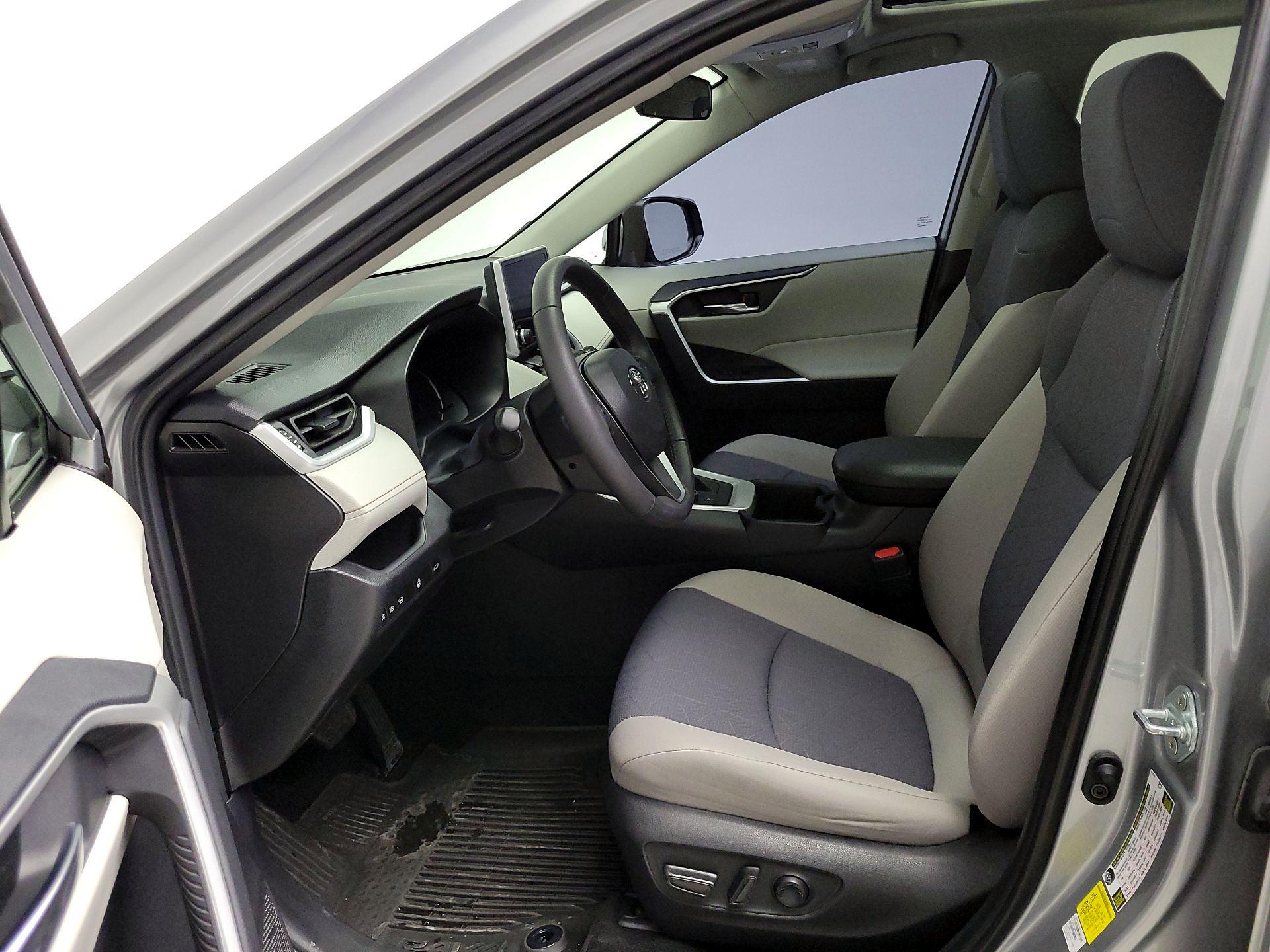 Thumbnail: 2024 Toyota RAV4 - 11