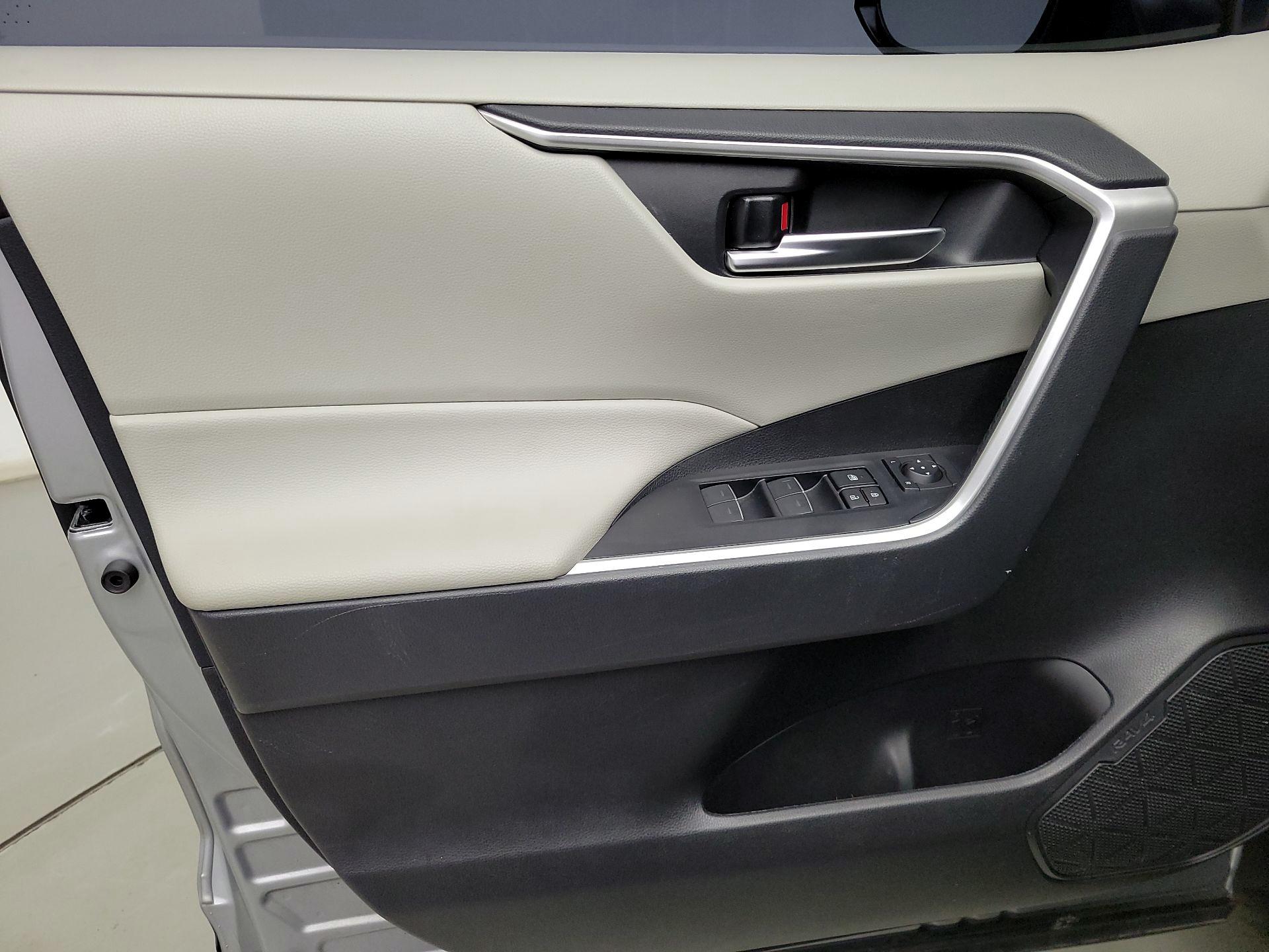 Thumbnail: 2024 Toyota RAV4 - 12