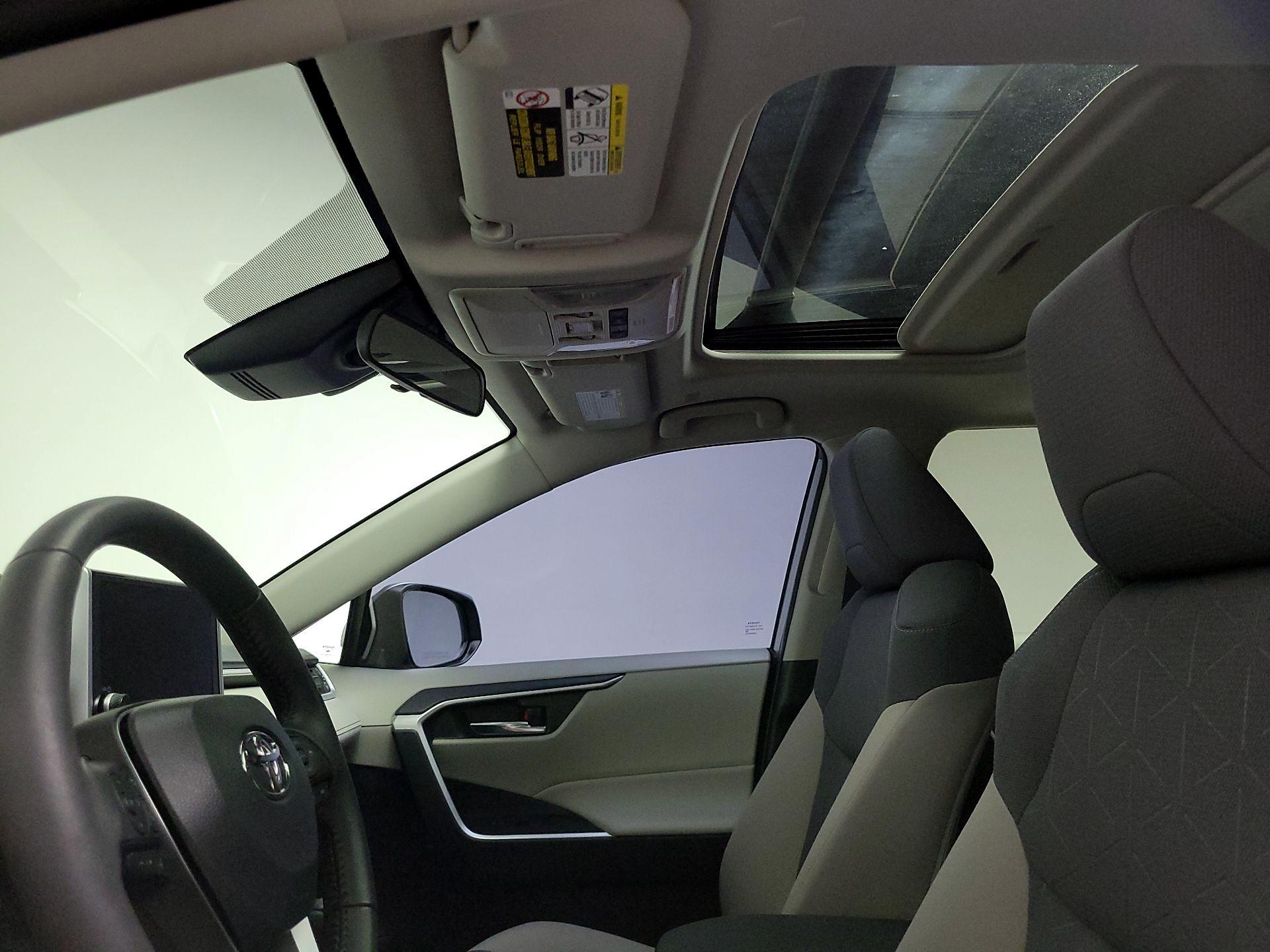 Thumbnail: 2024 Toyota RAV4 - 19