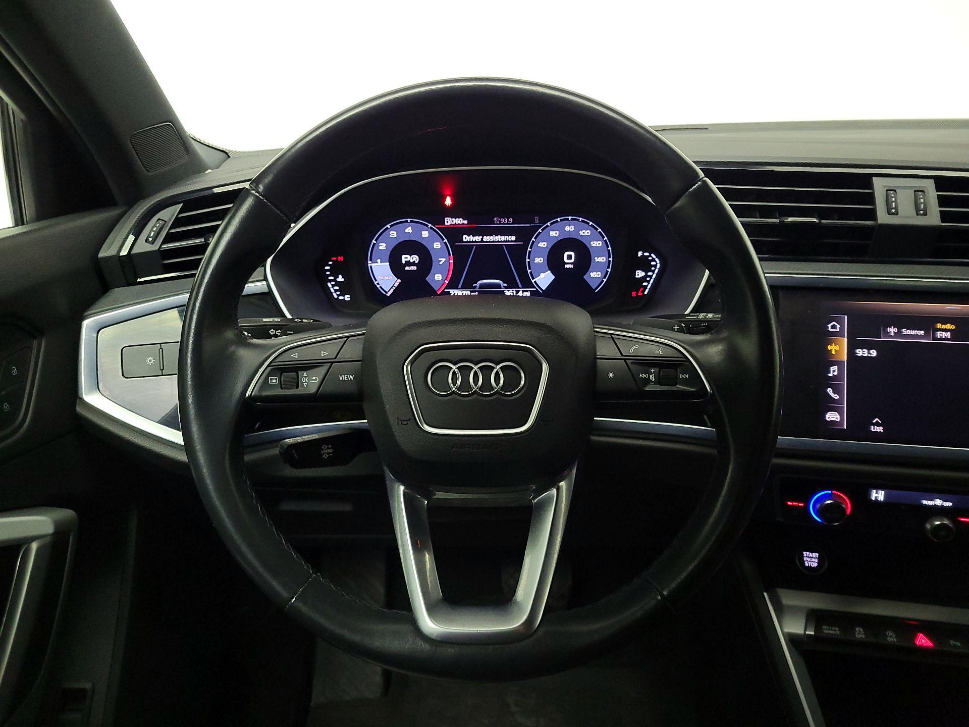 Thumbnail: 2021 Audi Q3 - 10