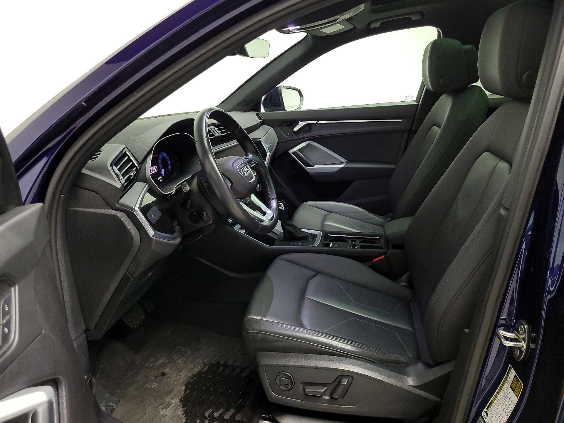 Thumbnail: 2021 Audi Q3 - 11