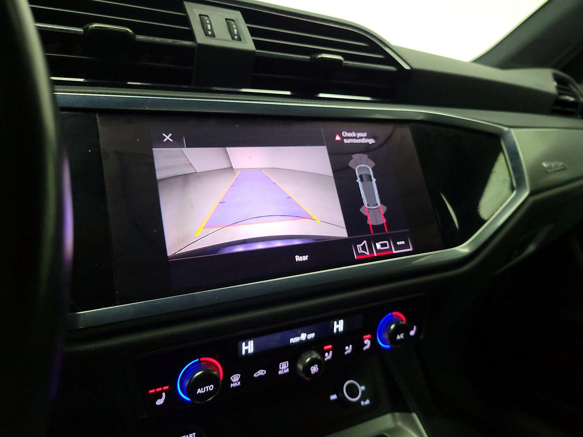 Thumbnail: 2021 Audi Q3 - 14