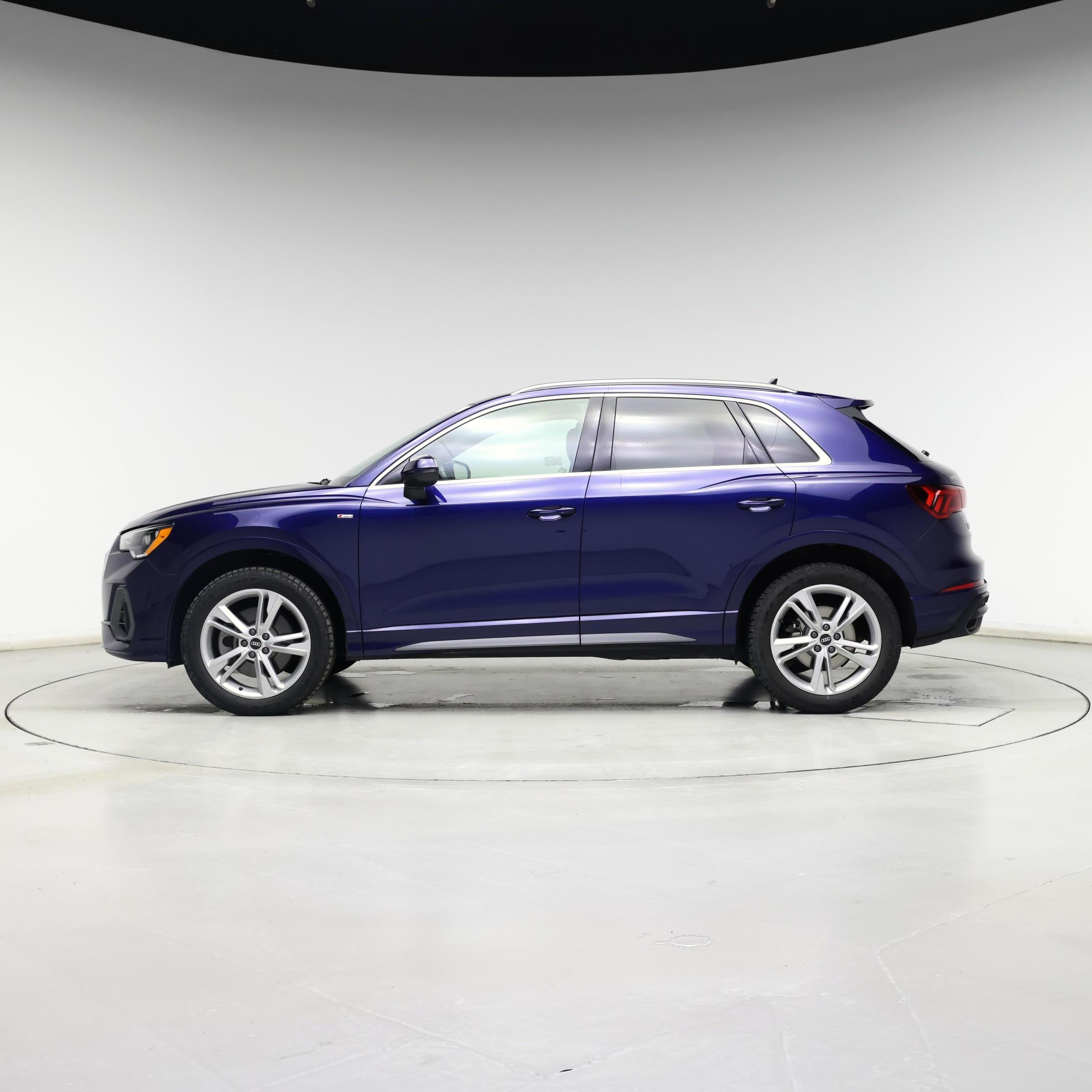Thumbnail: 2021 Audi Q3 - 3