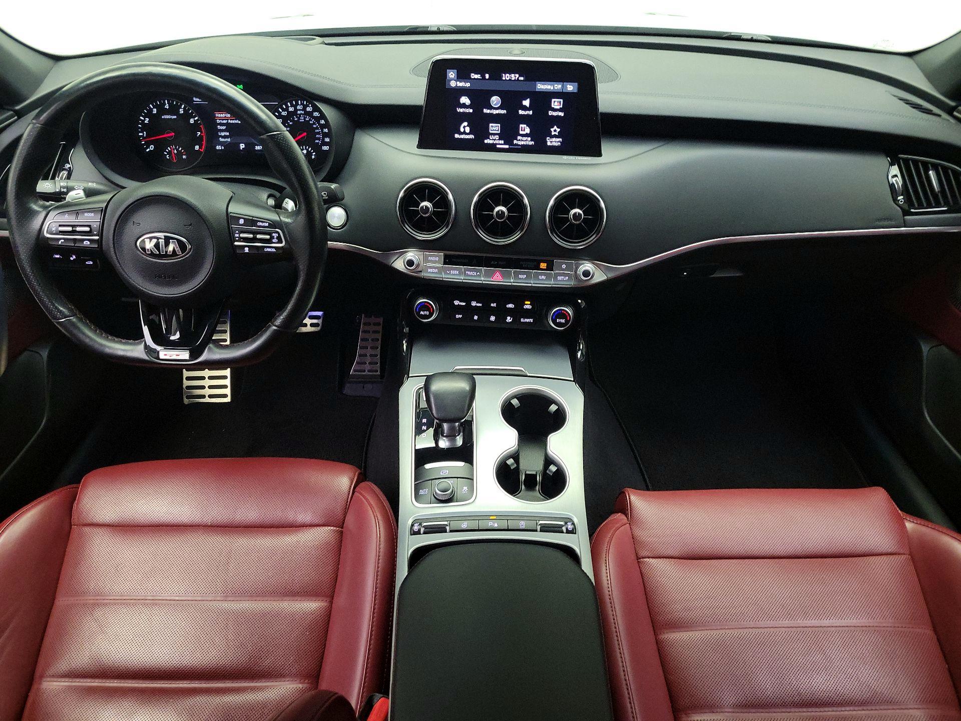 Thumbnail: 2018 Kia Stinger - 9