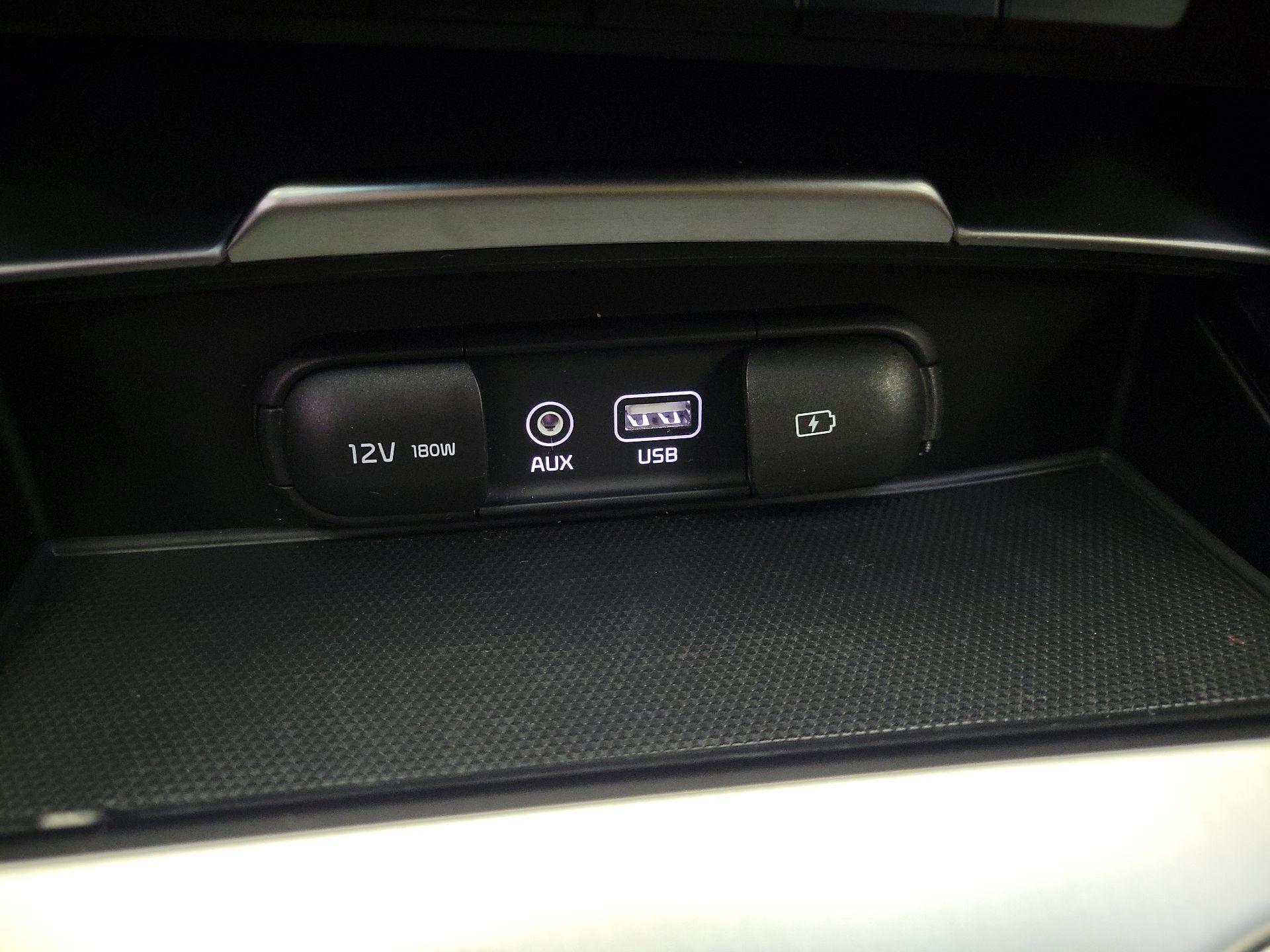 Thumbnail: 2018 Kia Stinger - 19