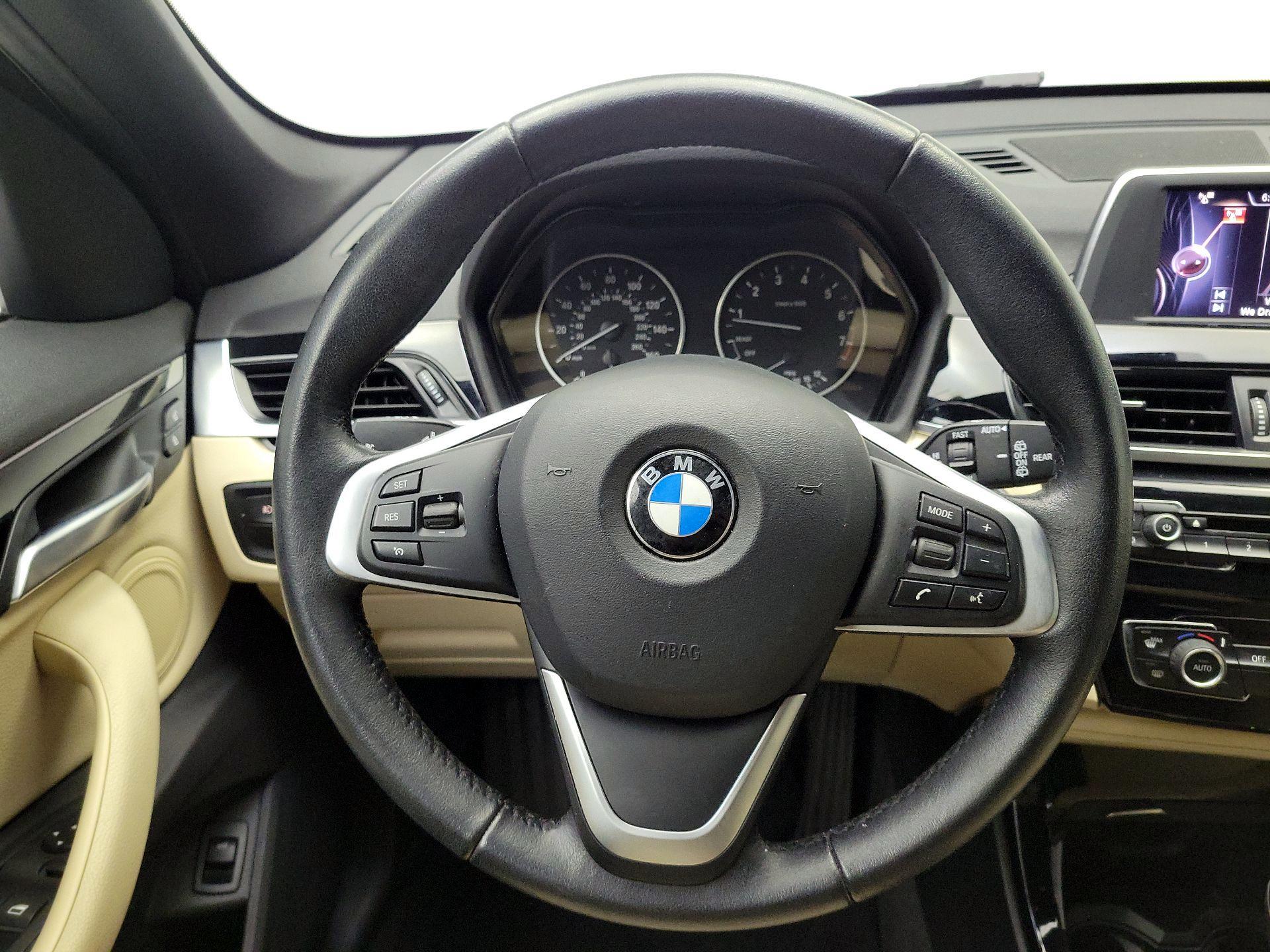 Thumbnail: 2016 BMW X1 - 10