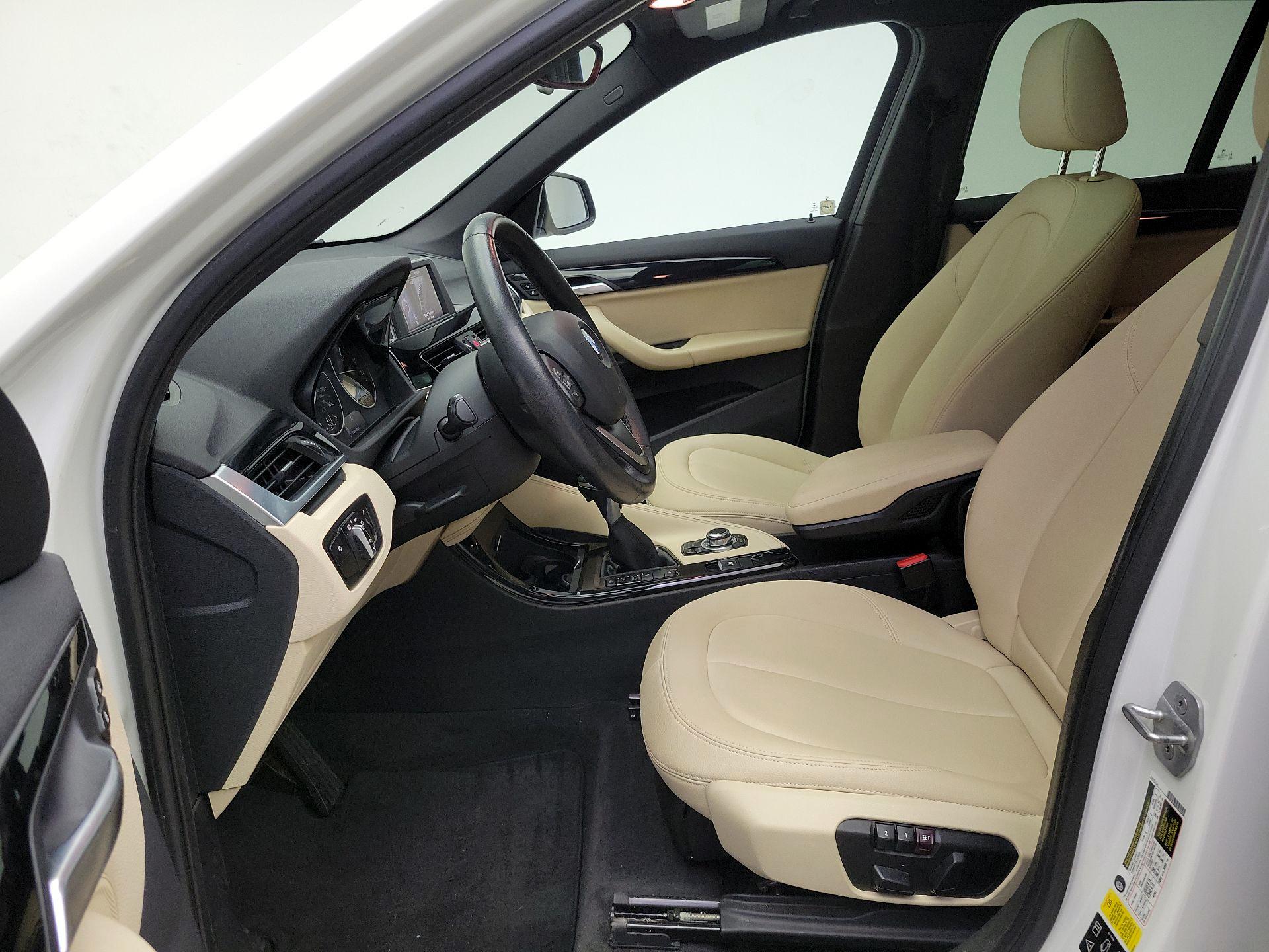 Thumbnail: 2016 BMW X1 - 11