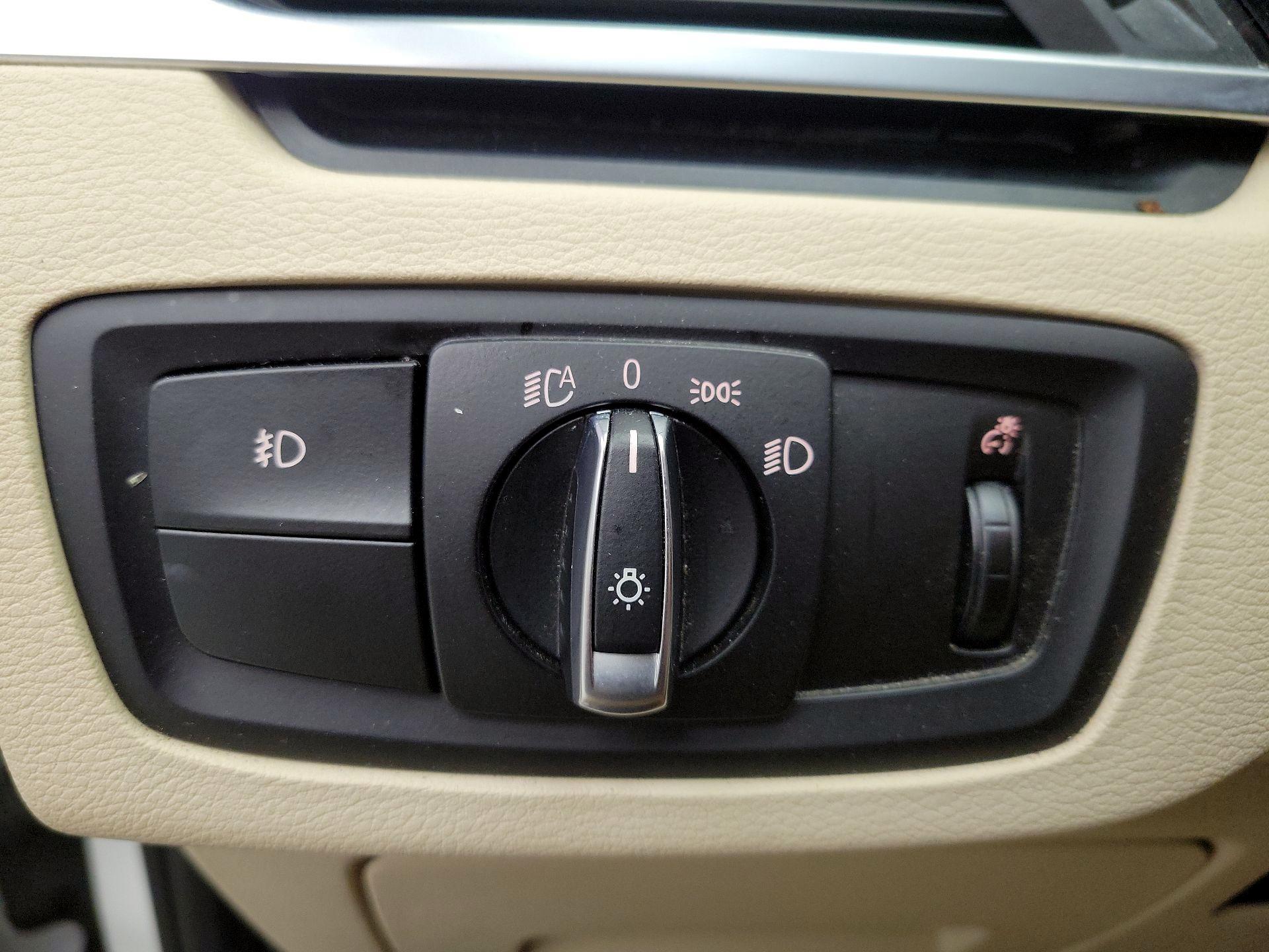 Thumbnail: 2016 BMW X1 - 13