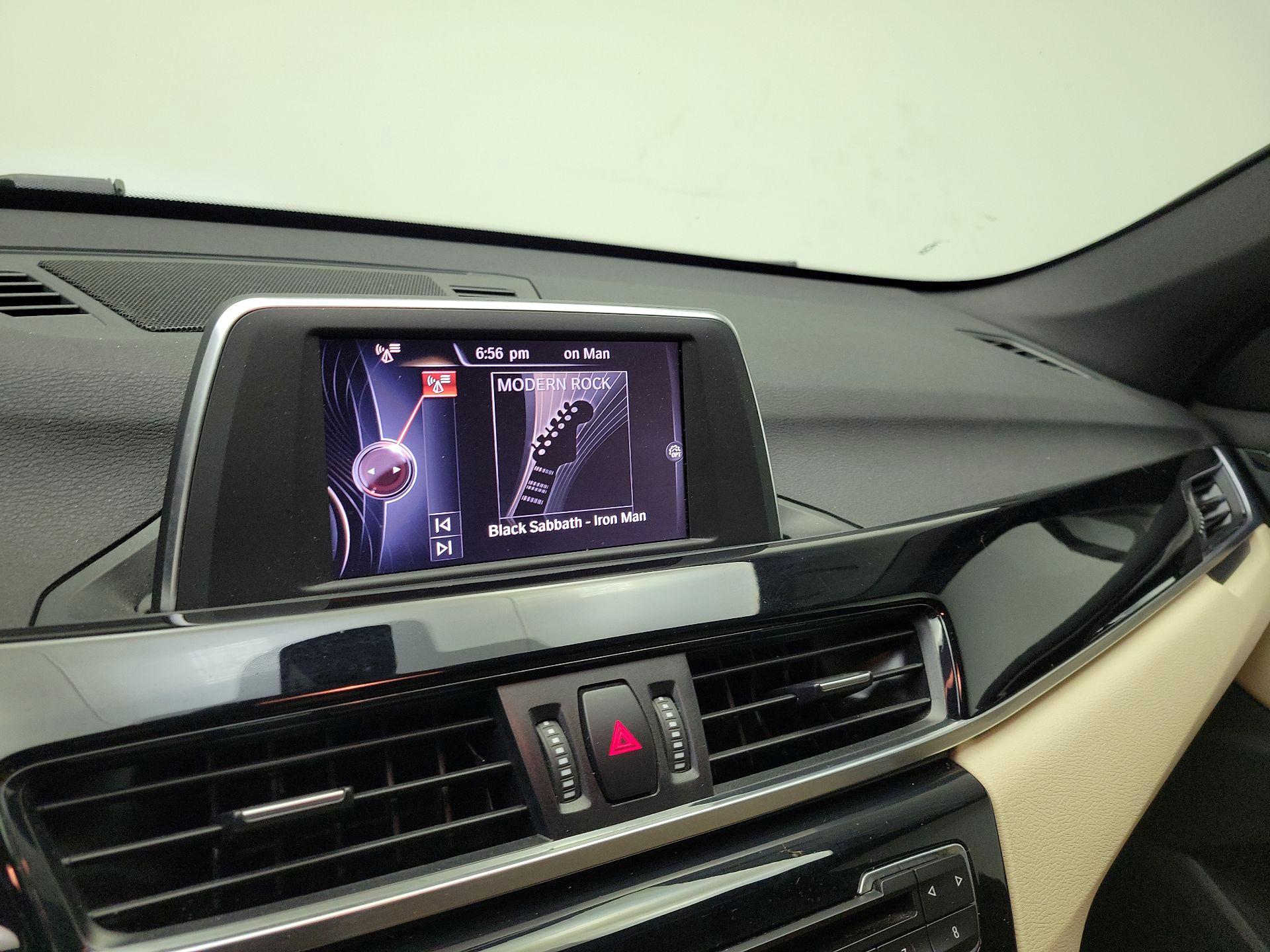 Thumbnail: 2016 BMW X1 - 16