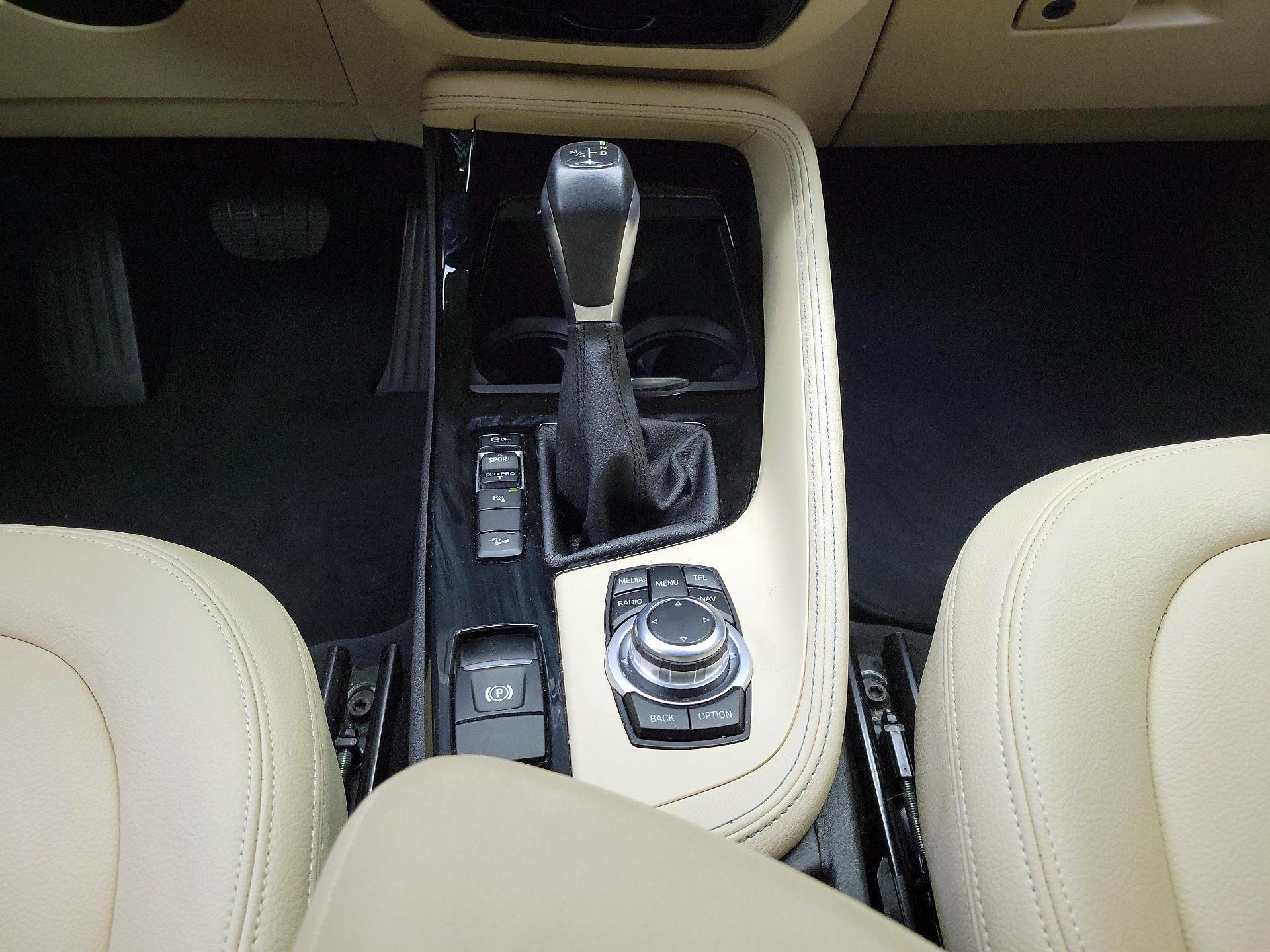 Thumbnail: 2016 BMW X1 - 18