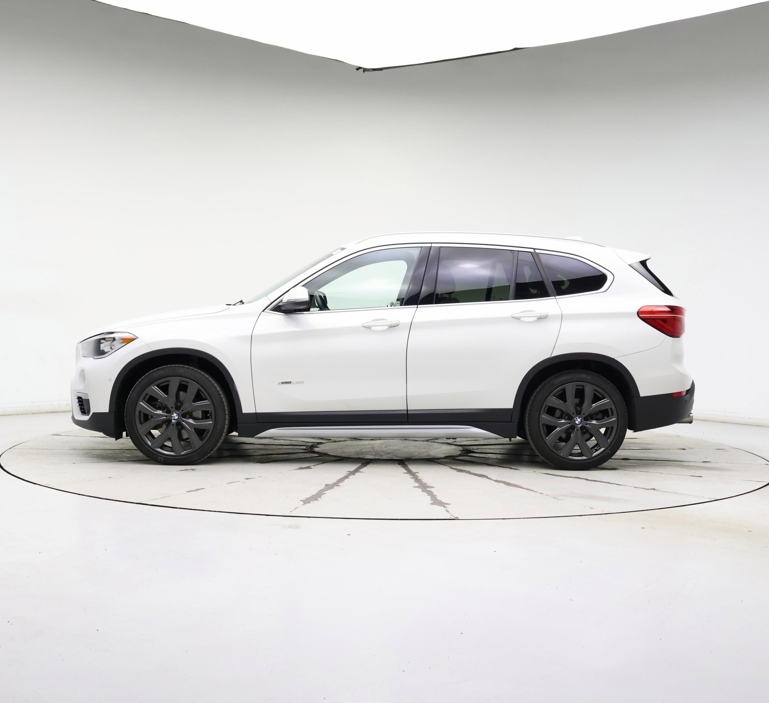 Thumbnail: 2016 BMW X1 - 3