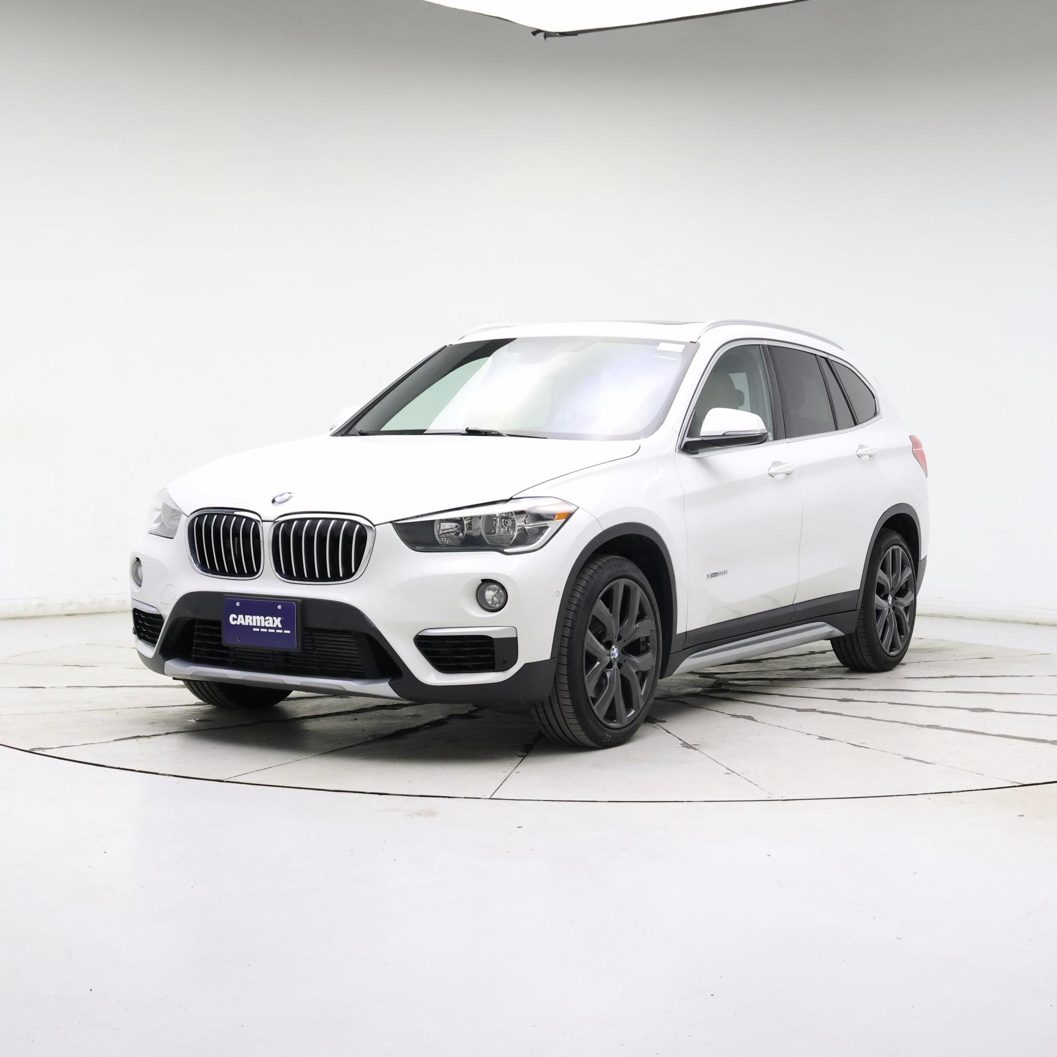Thumbnail: 2016 BMW X1 - 4
